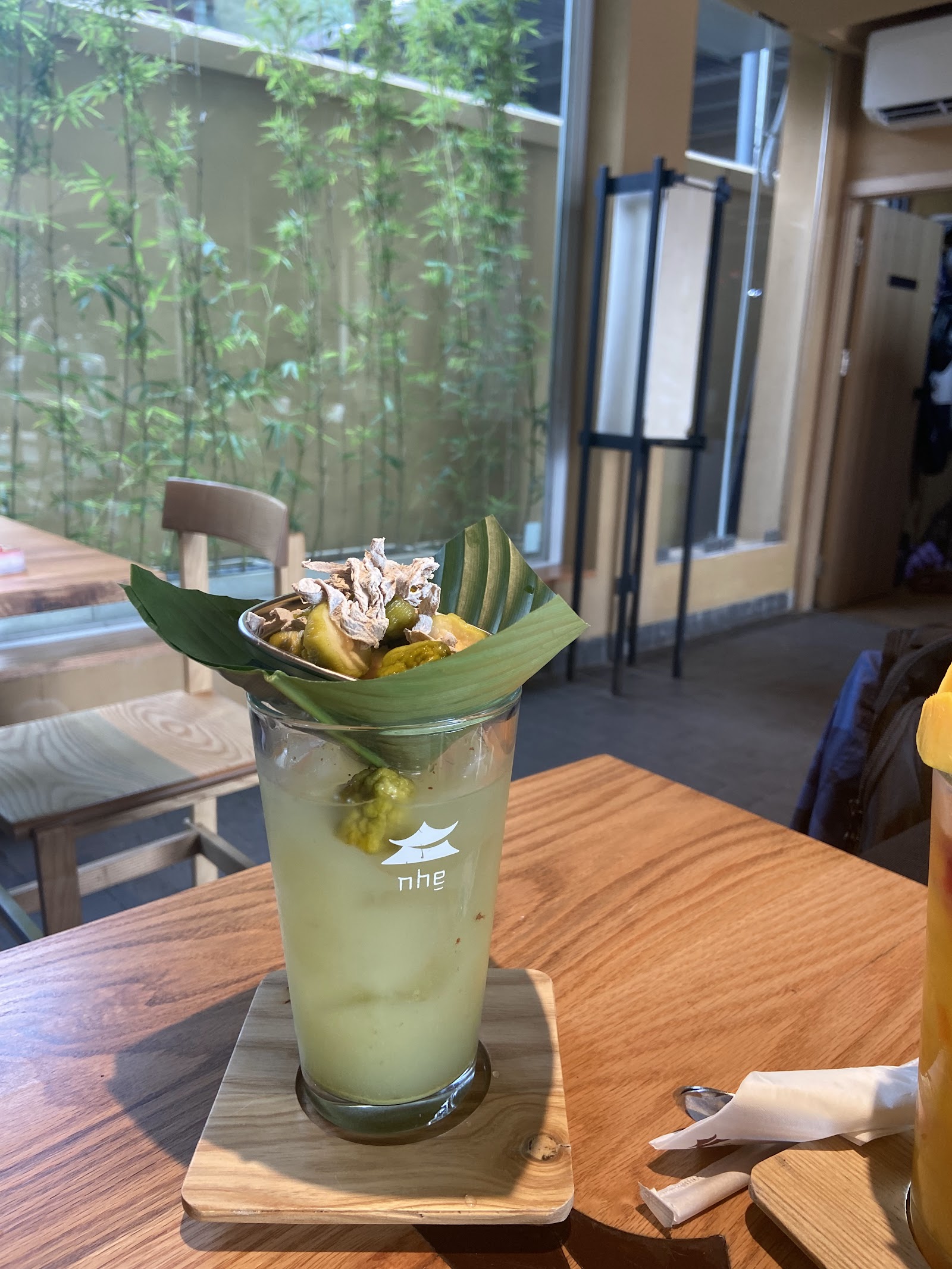nhẹ cafe - Đền Đô