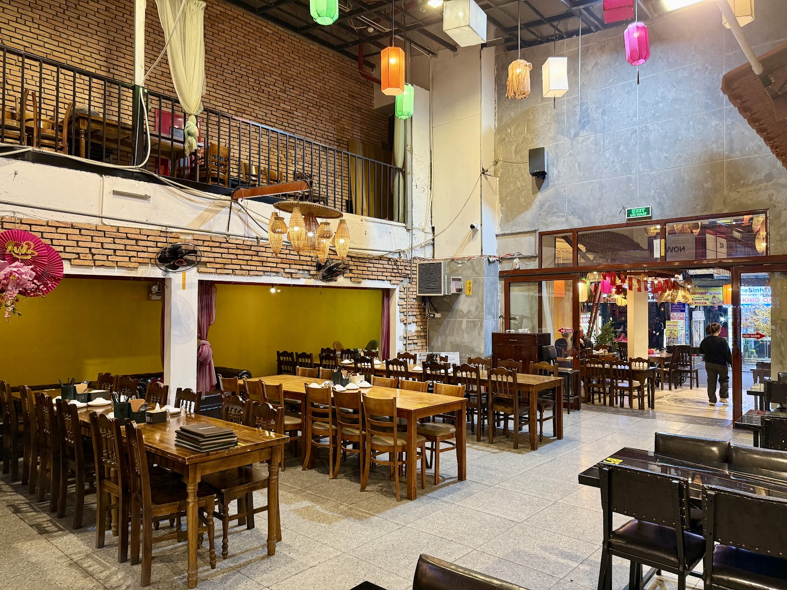 Old Viet's Restaurant – Quán Xưa