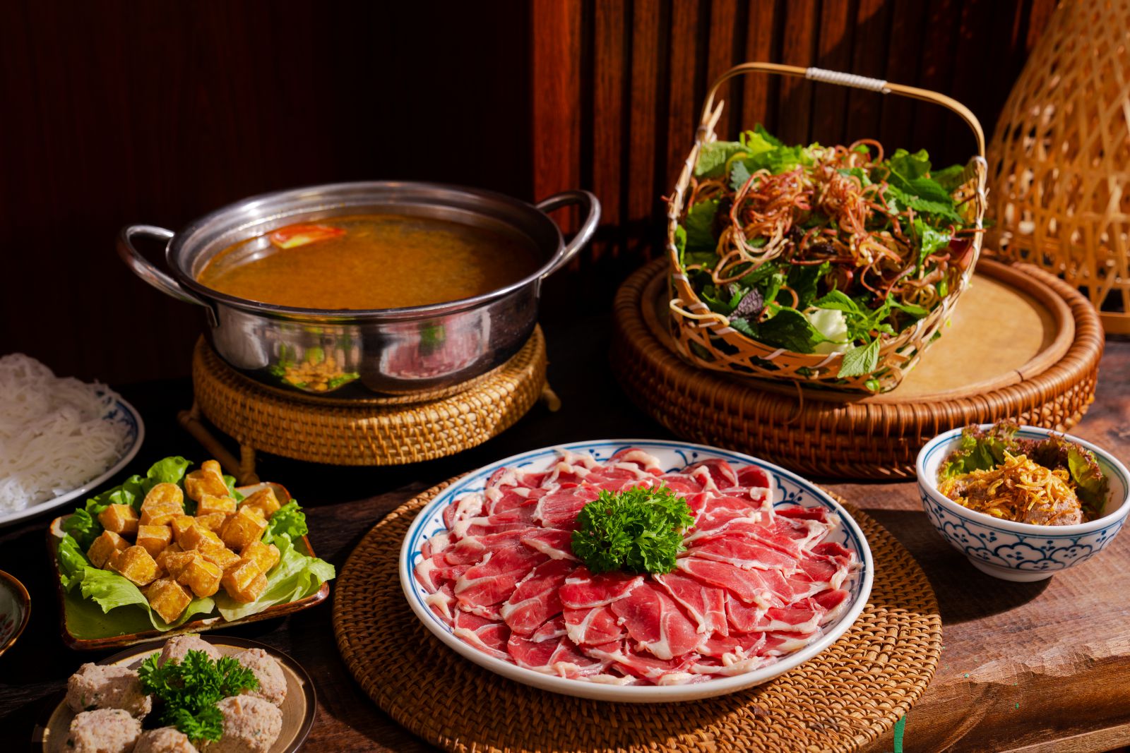 Old Viet's Restaurant – Quán Xưa