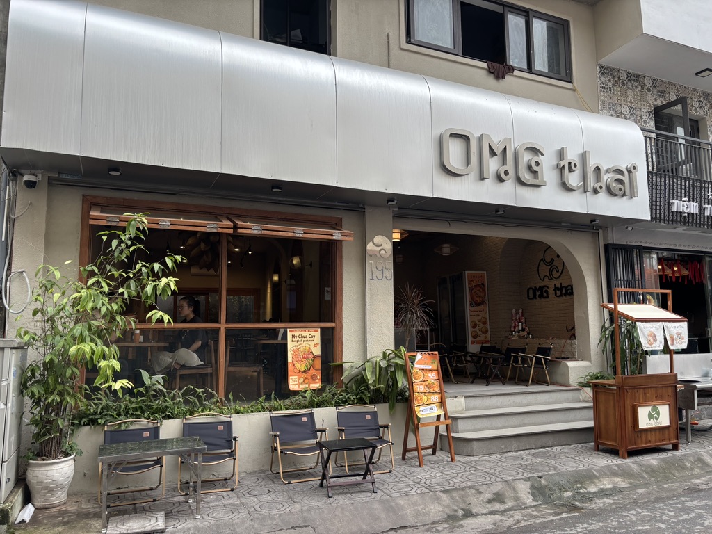 OMG Thai Nguyễn Văn Trỗi – Không gian quán