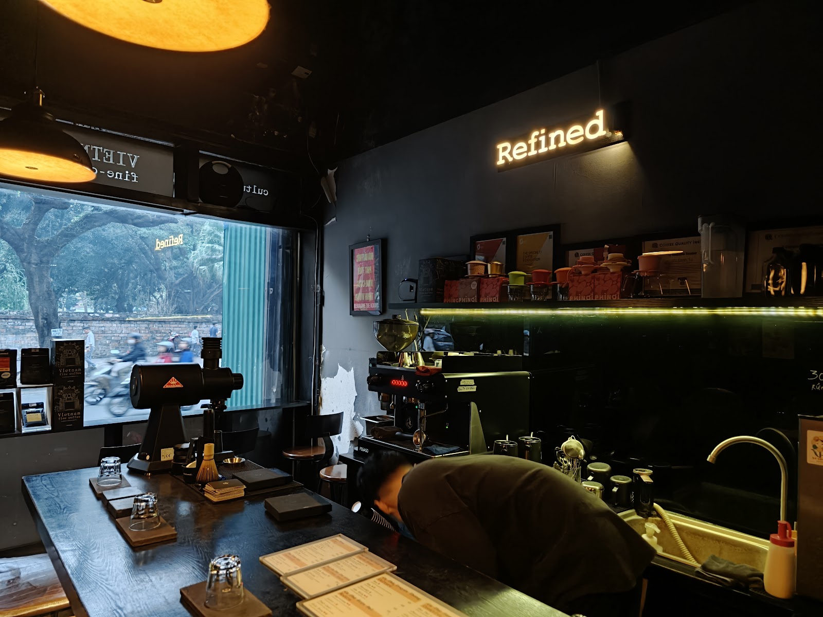 Phin bar by refined. – Không gian quán