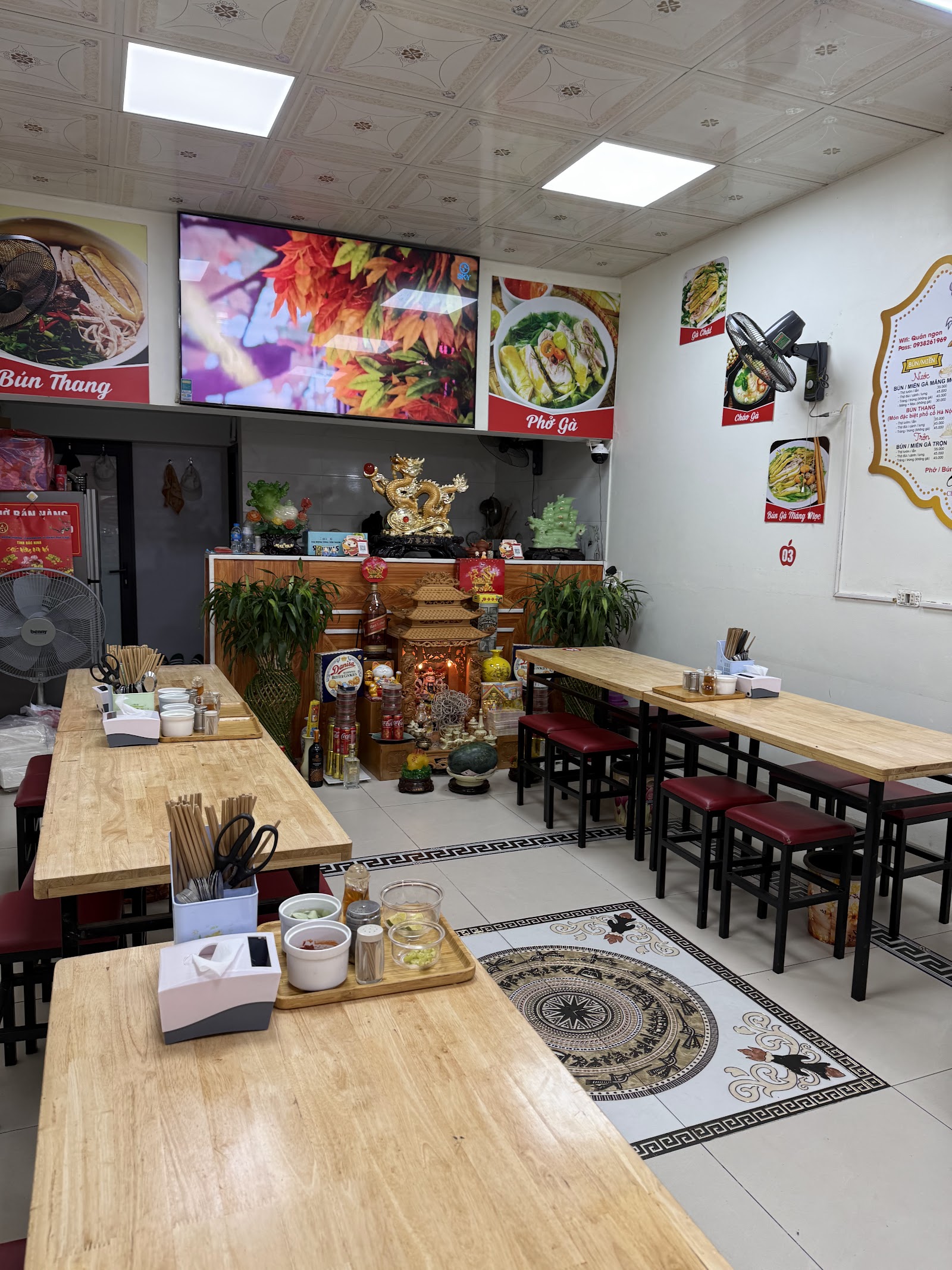 PHỞ GÀ- BÚN THANG PHÚC HƯƠNG CHỢ SUỐI HOA