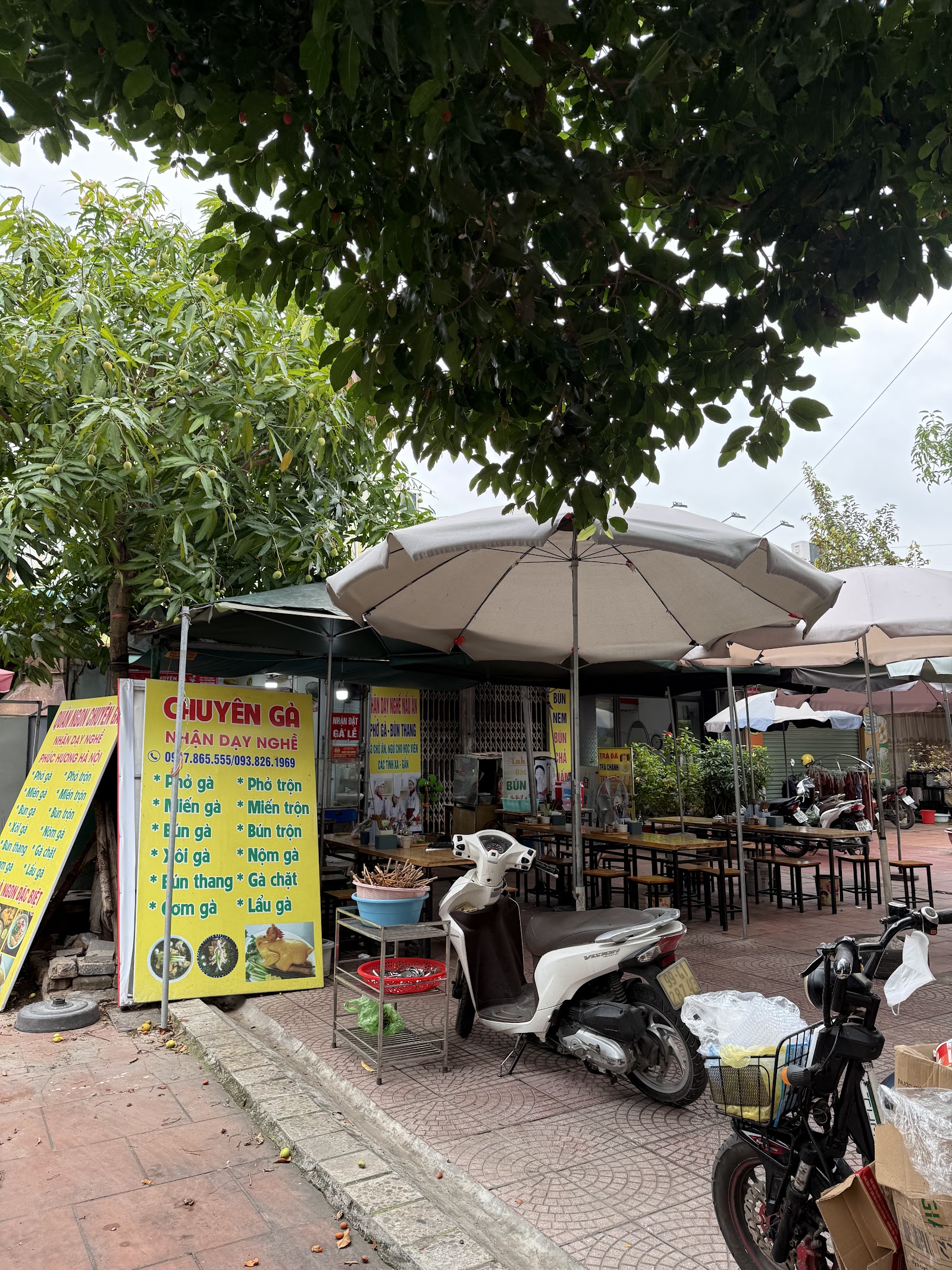 PHỞ GÀ- BÚN THANG PHÚC HƯƠNG CHỢ SUỐI HOA