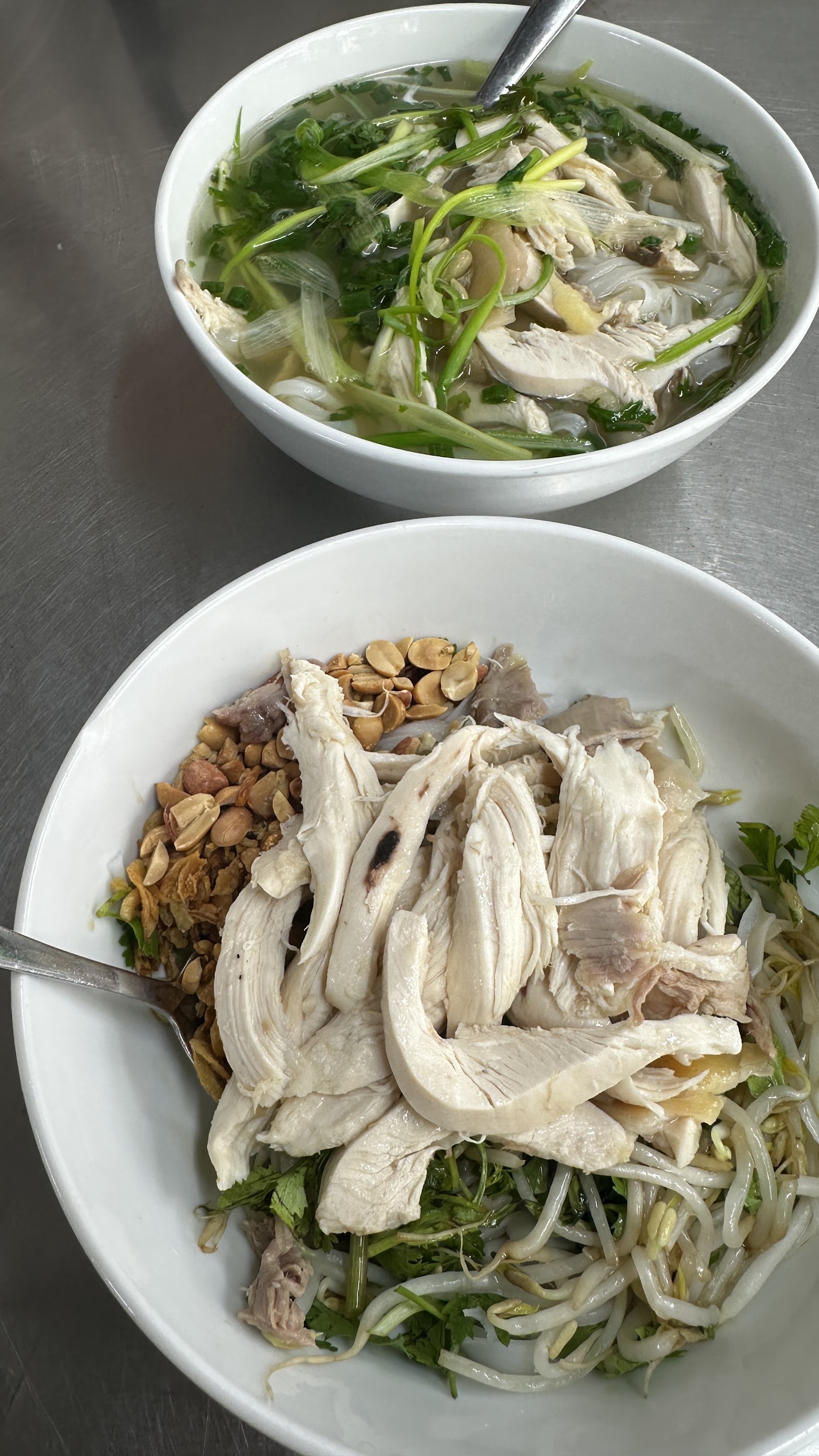 Phở Gà Nguyệt