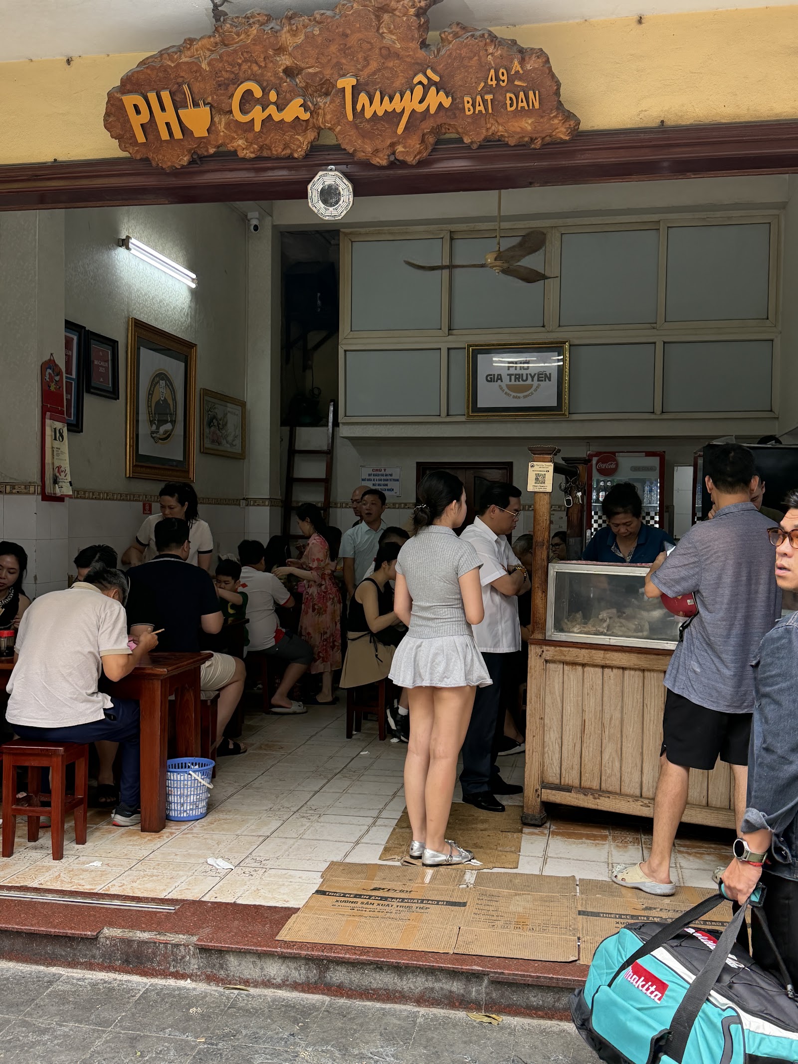 Phở Gia Truyền Bát Đàn – Không gian quán