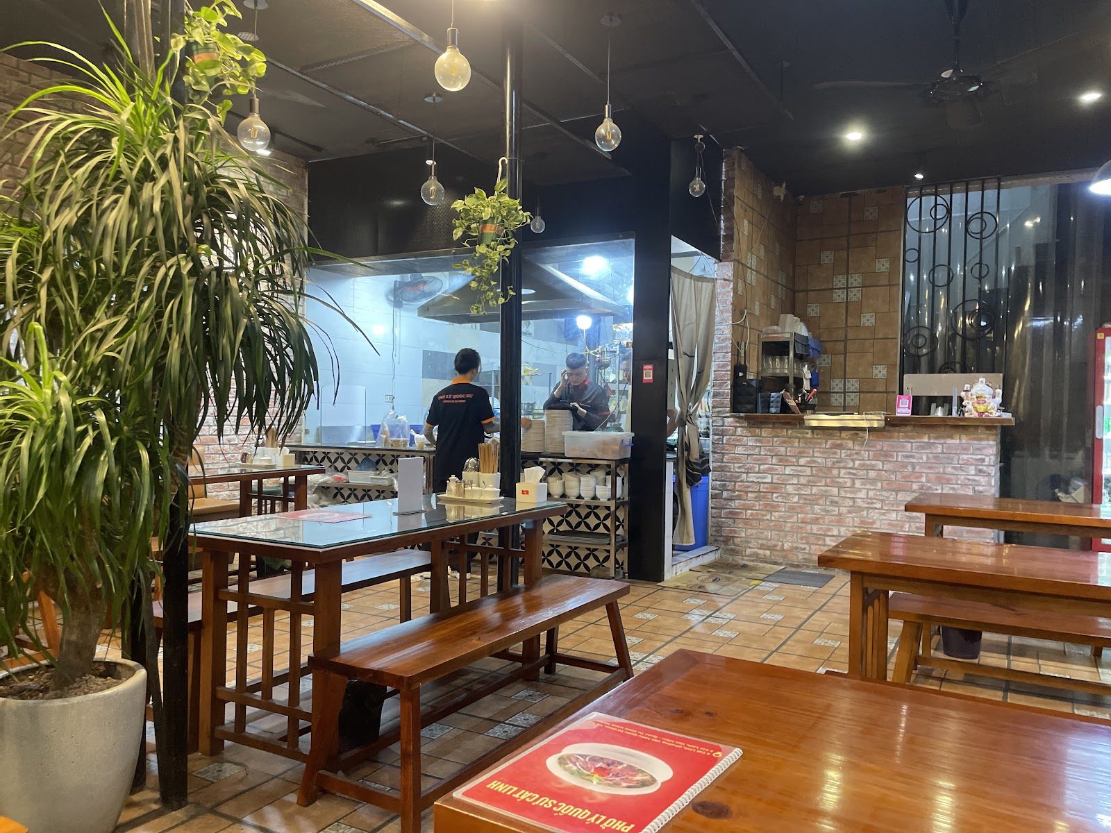 Phở Lý Quốc Sư Cát Linh – Không gian quán