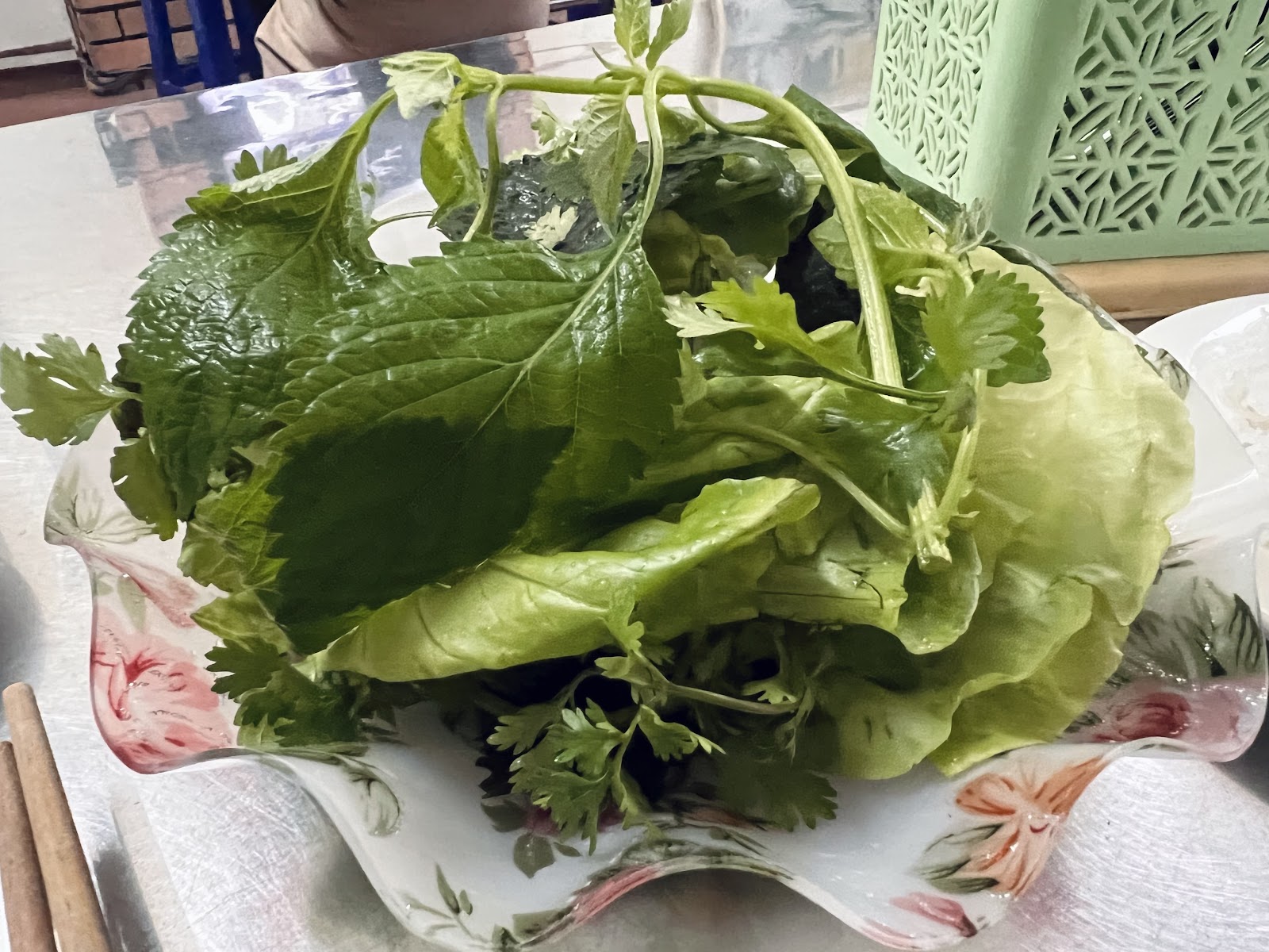Quán ăn gia đinh Bún Chả Ba Cô Tiên