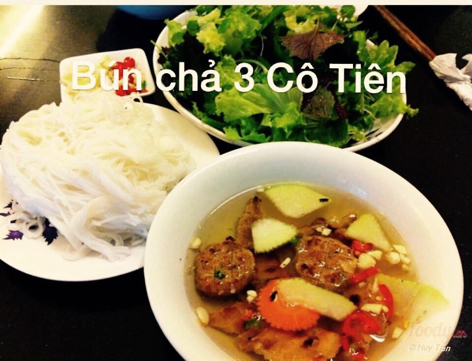 Quán ăn gia đinh Bún Chả Ba Cô Tiên