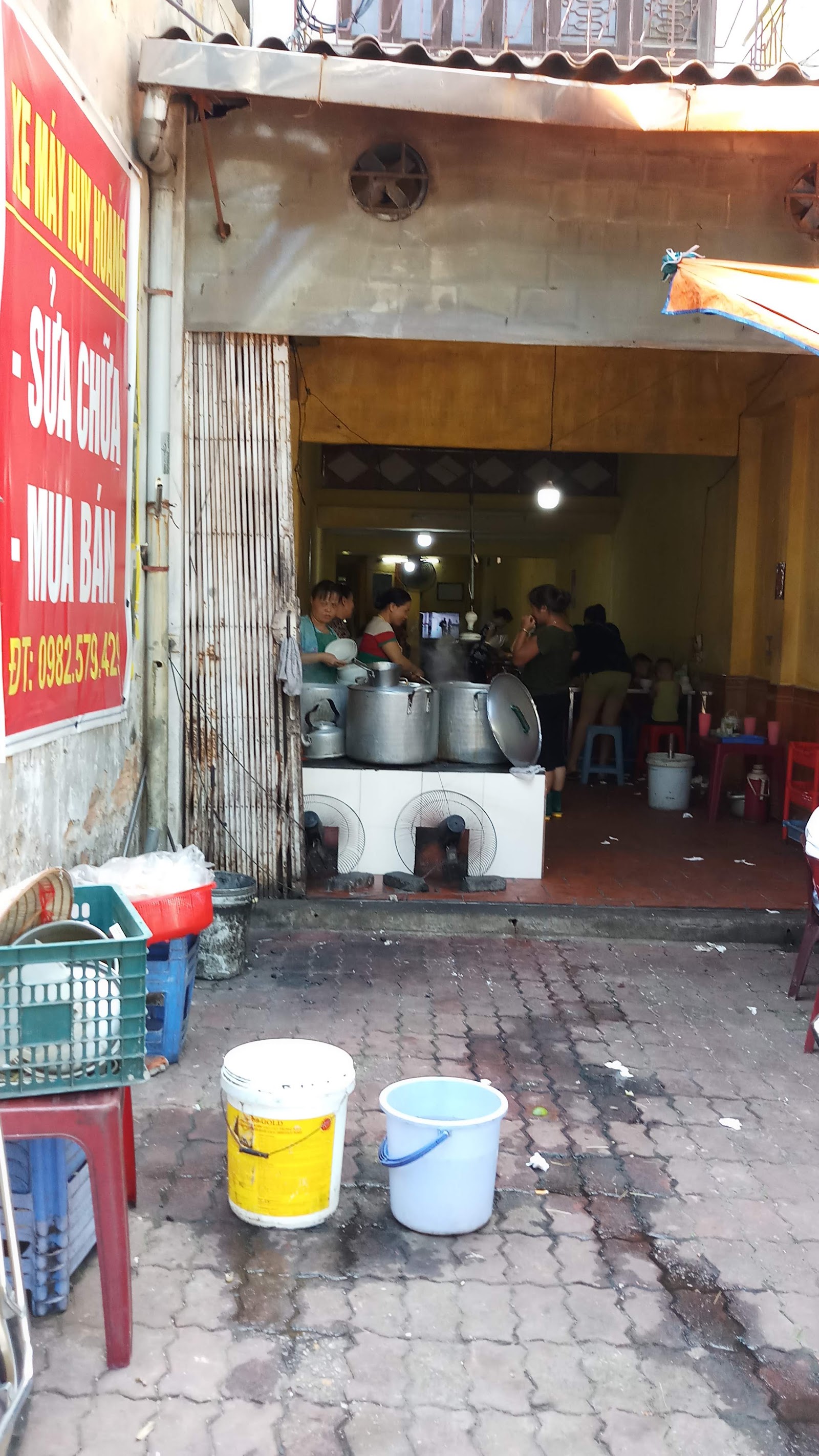 Quán phở bò Tài Nguyên