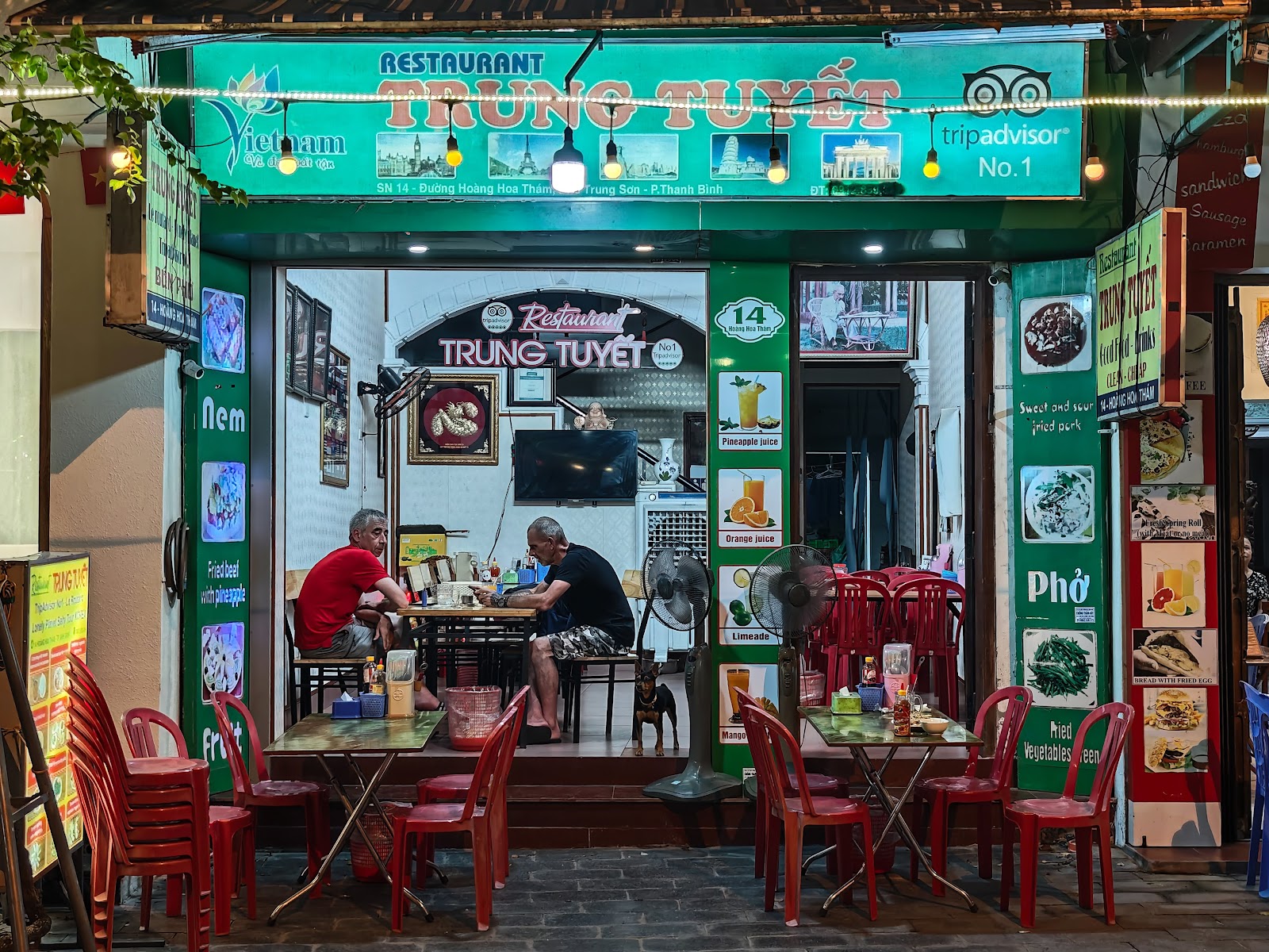 Restaurant Trung Tuyết – Không gian quán