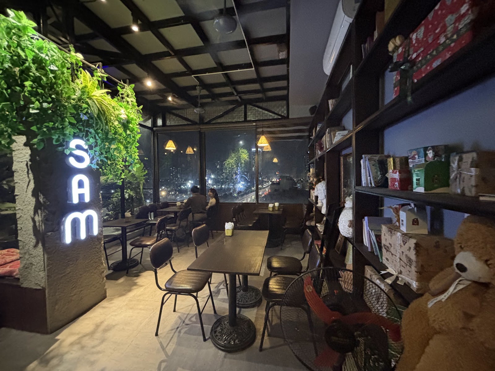Sam Rooftop Coffee – Không gian quán