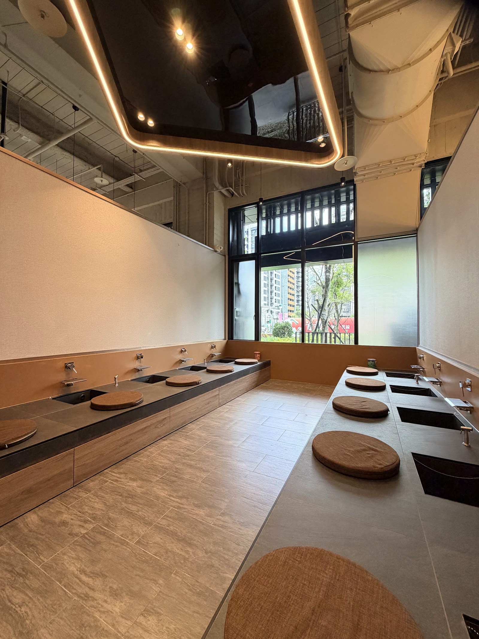 三不五時 板橋旗艦店環境照