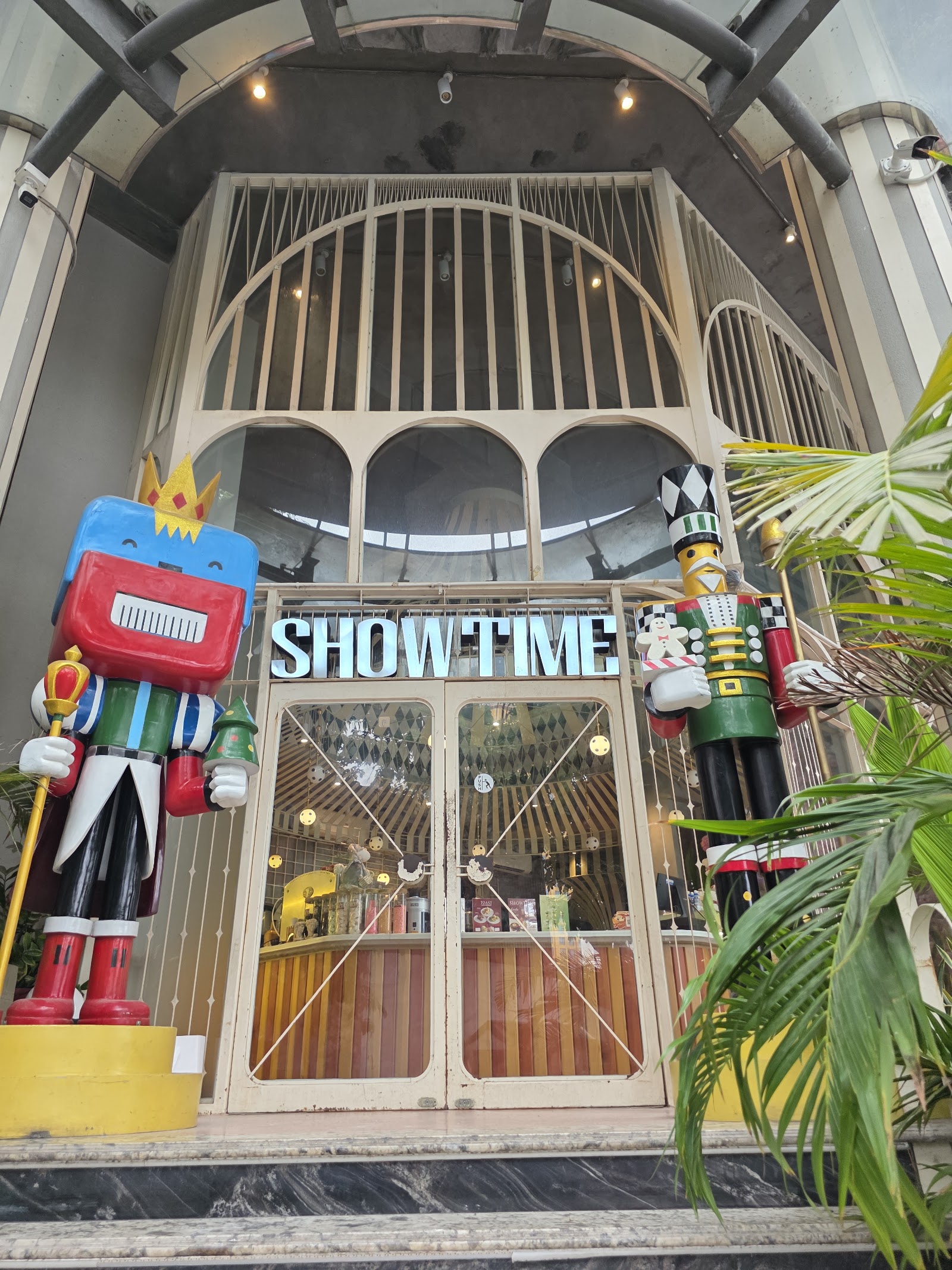 Showtime D12 Giảng Võ – Không gian quán