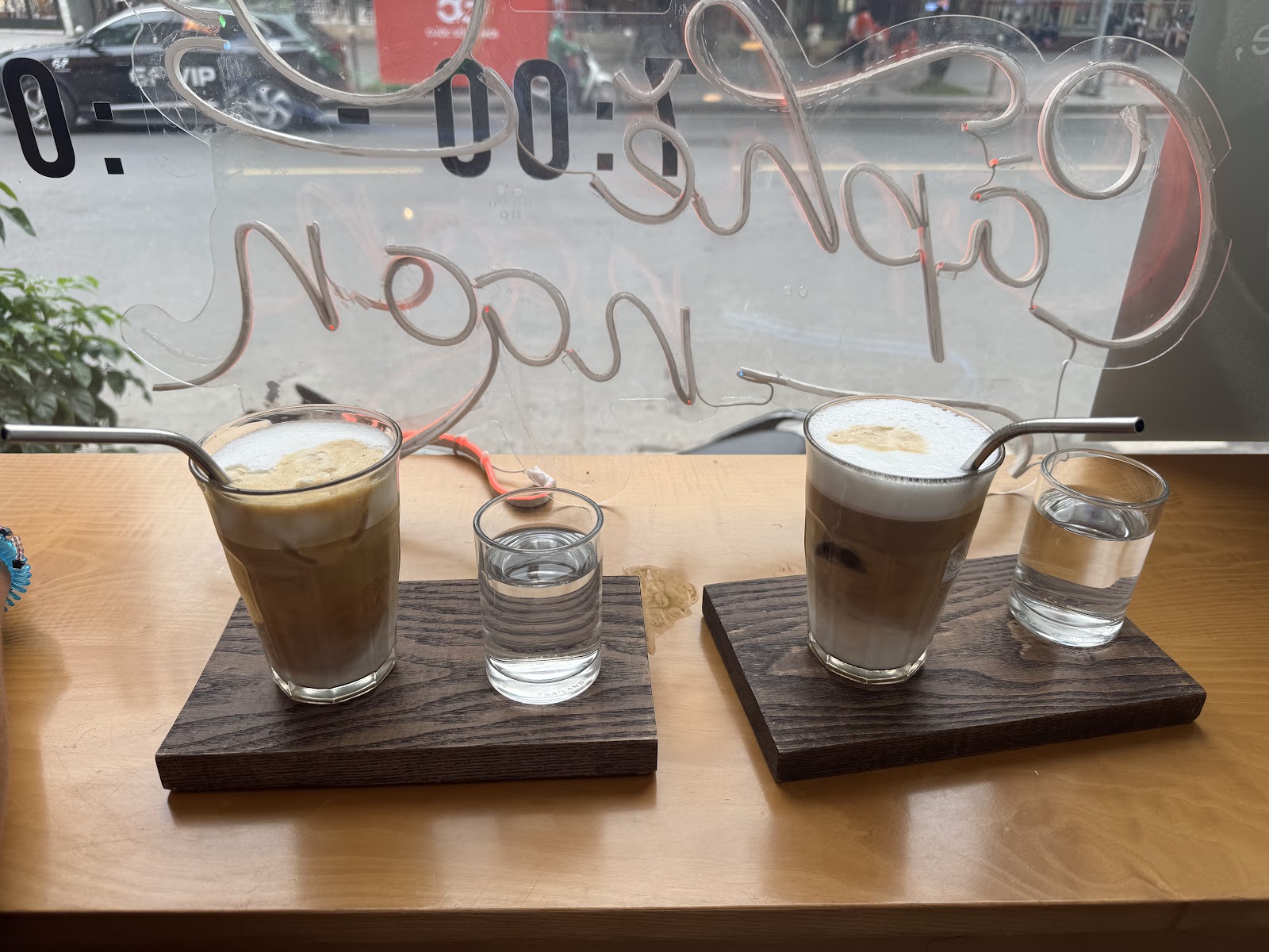 Sóng Sánh Café & Roastery