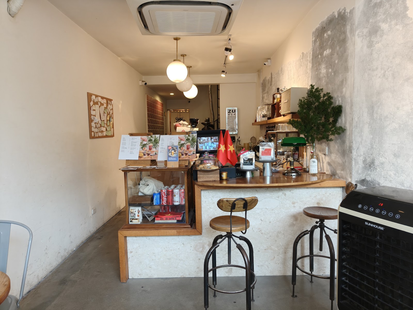 Sóng Sánh Café & Roastery – Không gian quán