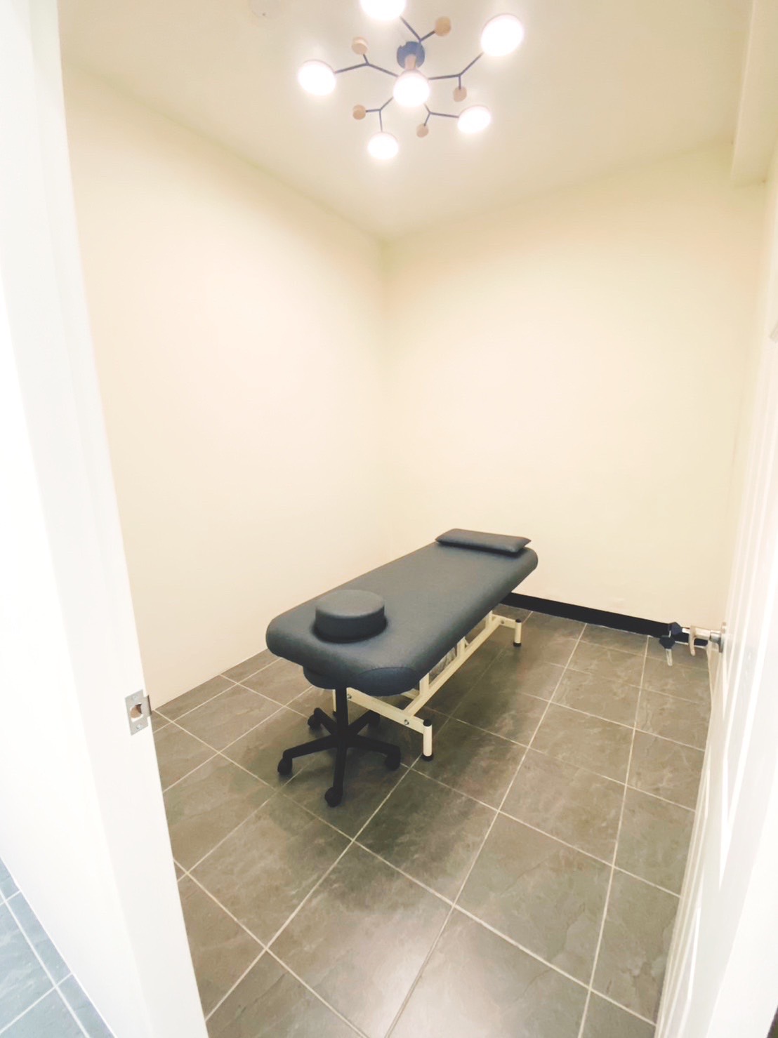 SPORTSMAN MASSAGE 運動人·按摩環境照