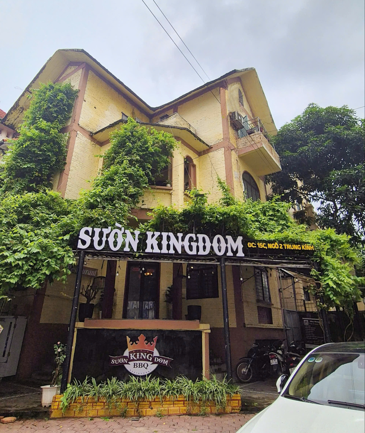 Sườn Kingdom Trung Kính - Sườn nướng BBQ – Không gian quán