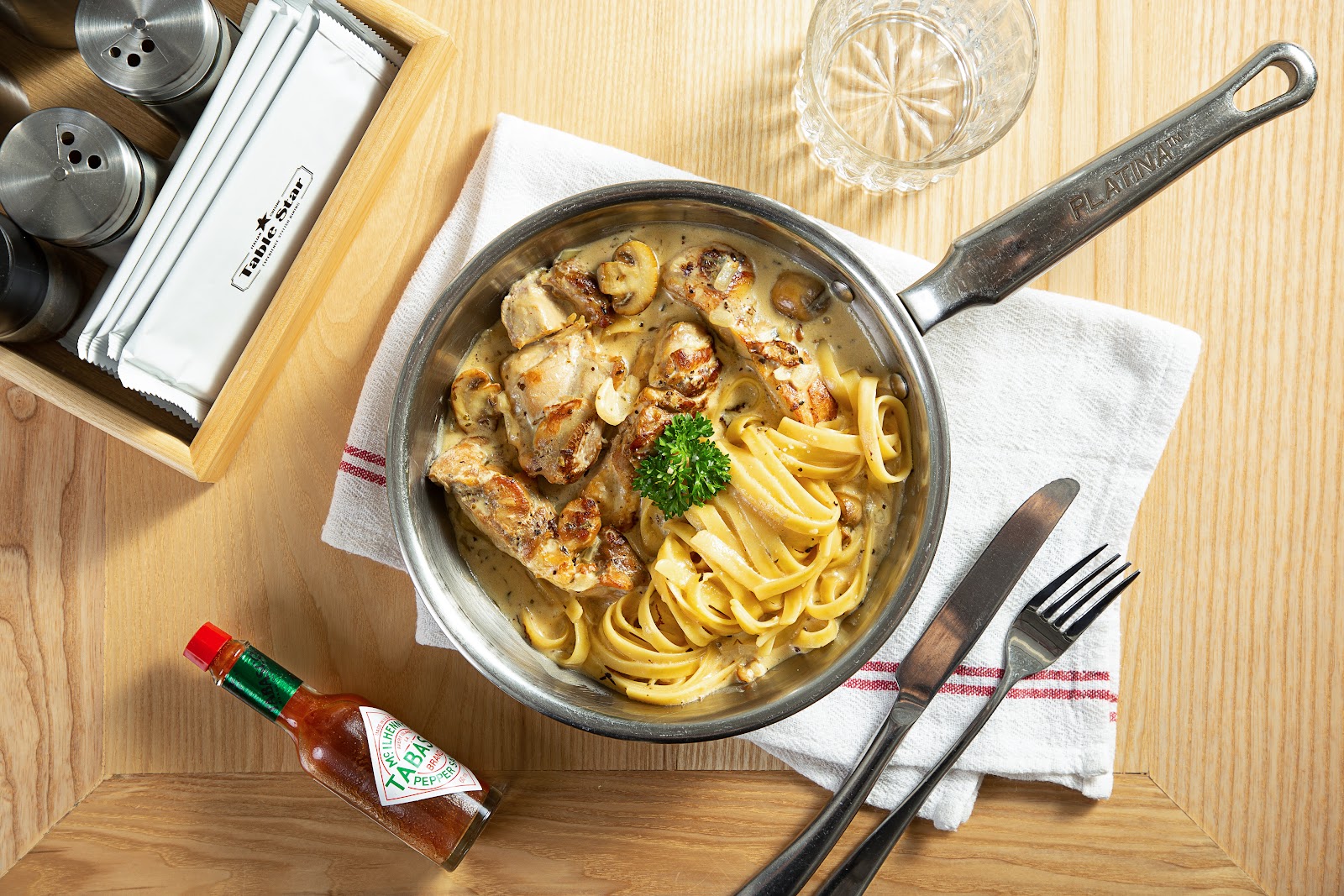 Table Star Restaurant Lotte Mall Nhà hàng Ý Fusion tại Tây Hồ