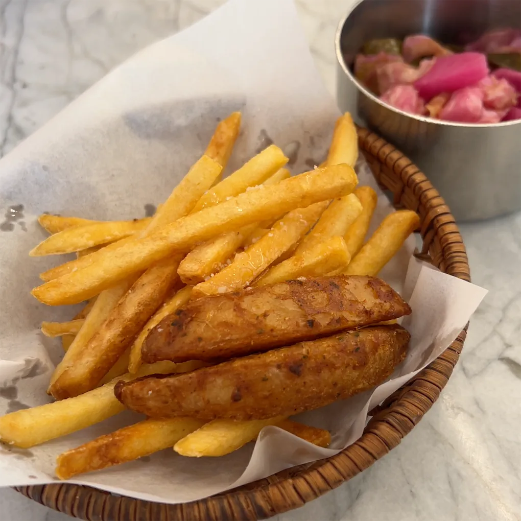 Table Star Restaurant Lotte Mall Nhà hàng Ý Fusion tại Tây Hồ