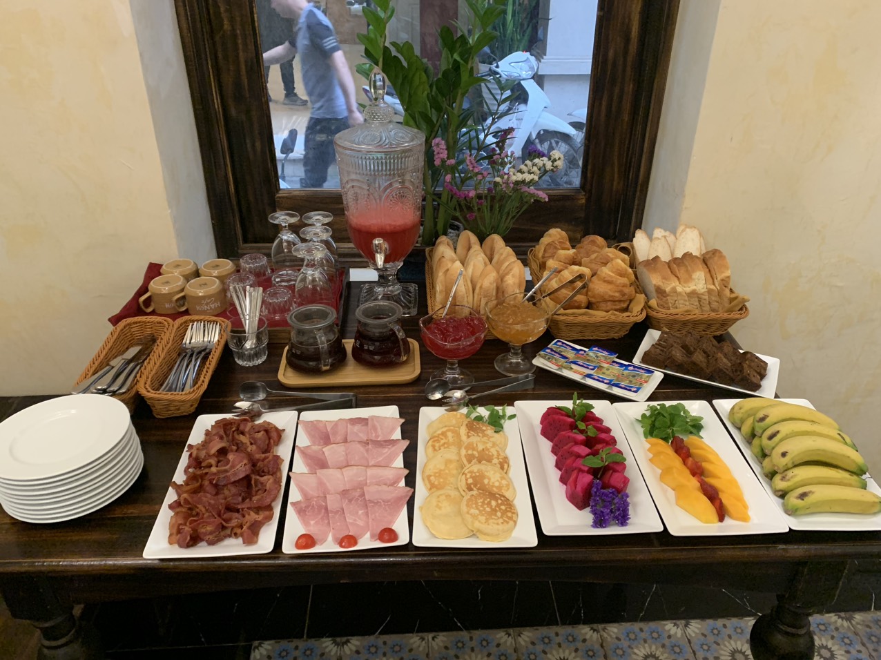 The Hanoi Cafe & Restaurant