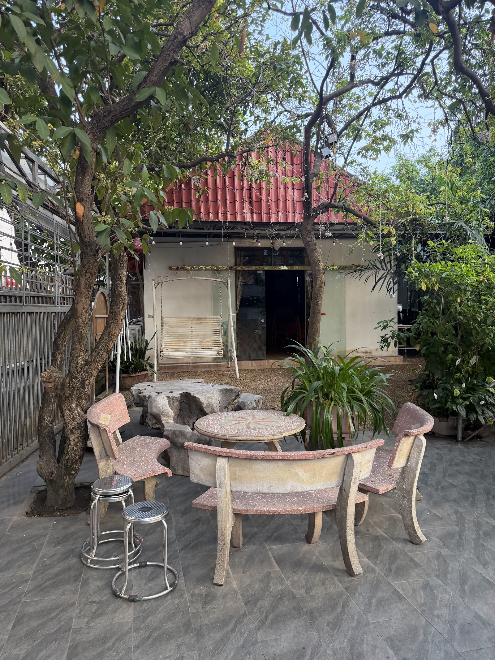 The Hung Snake Restaurant