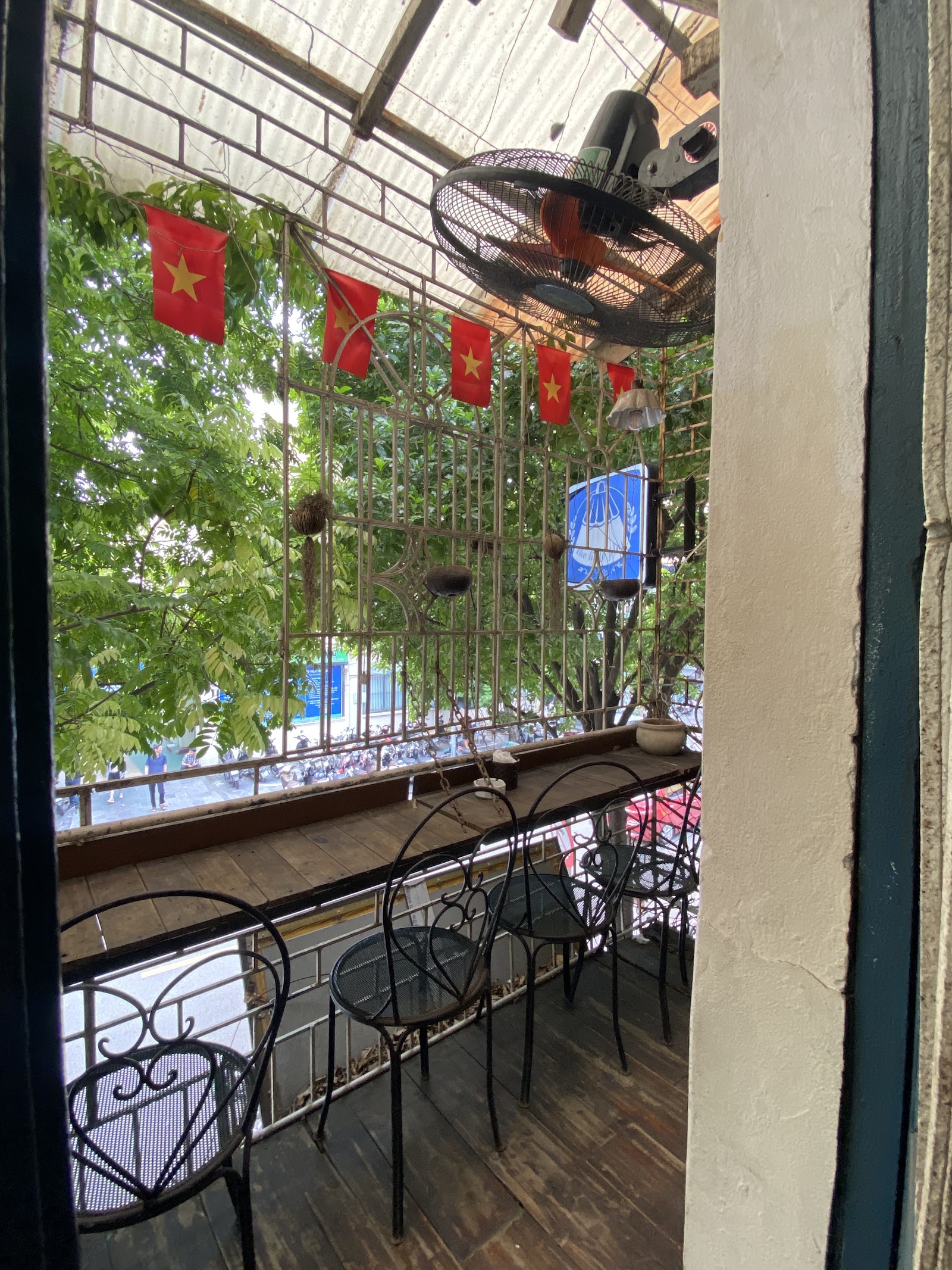 The Little Plan café - Kế Hoạch Nhỏ café – Không gian quán
