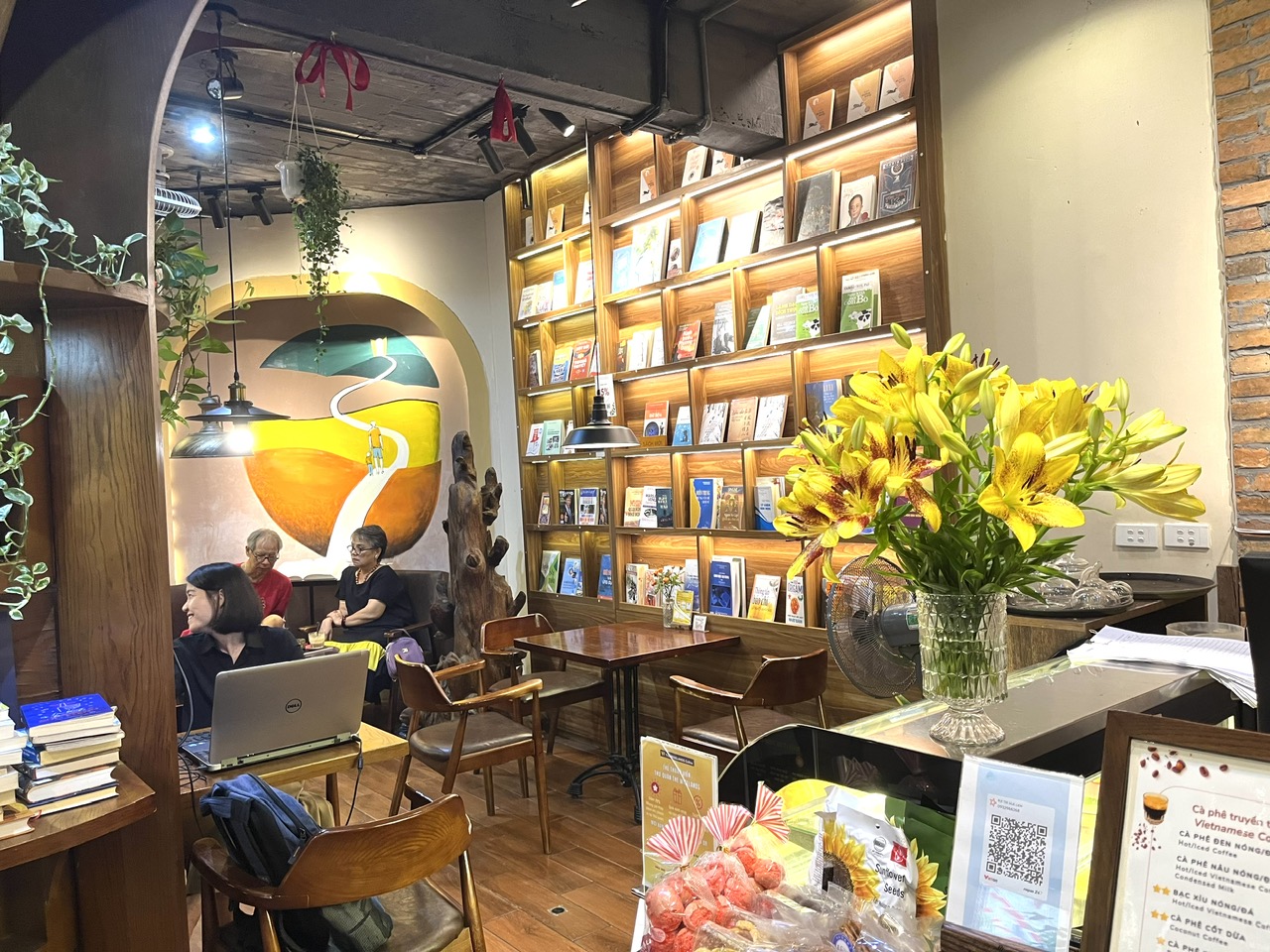 THE WISELANDS Coffee – Không gian quán