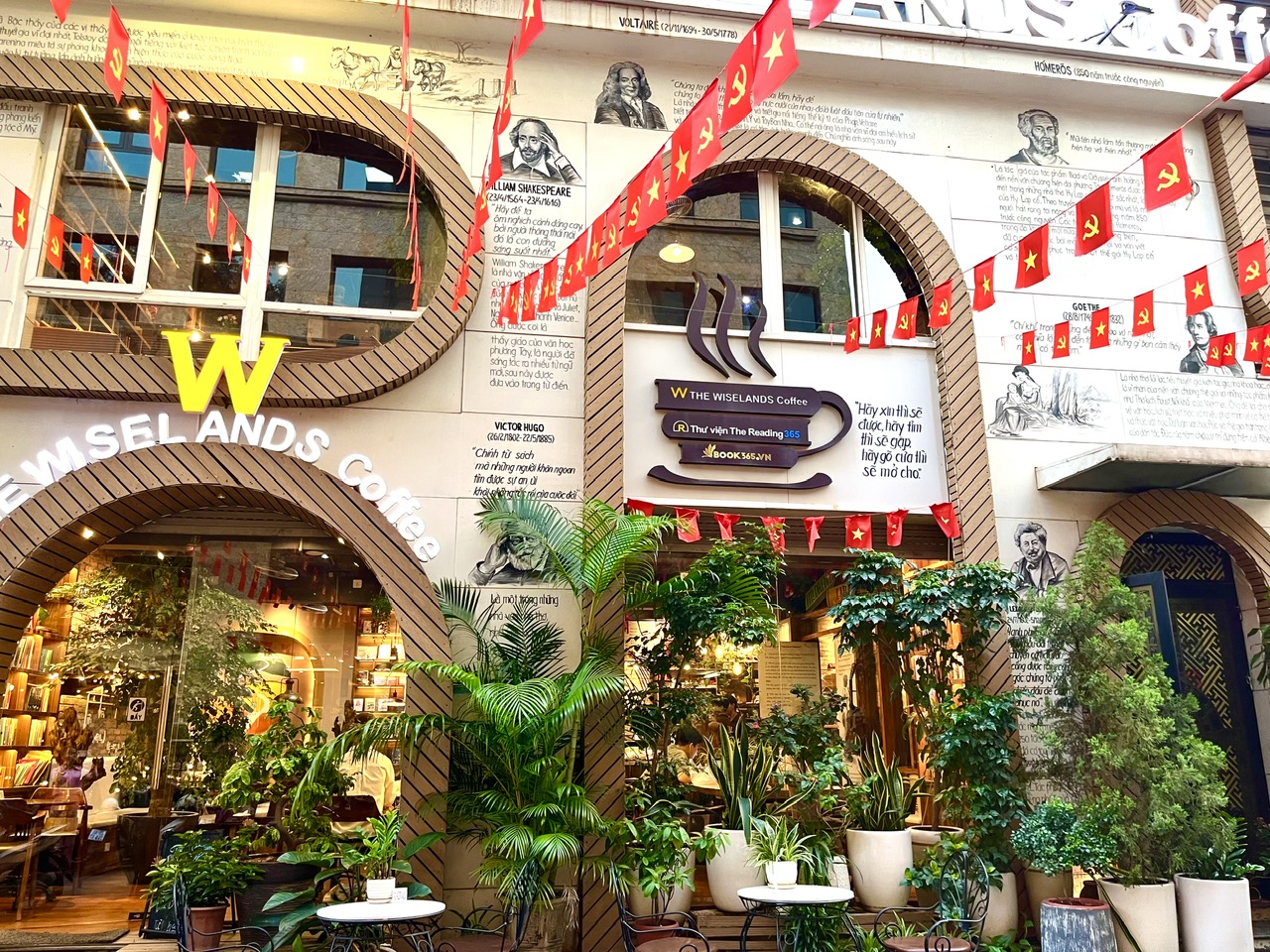THE WISELANDS Coffee – Không gian quán