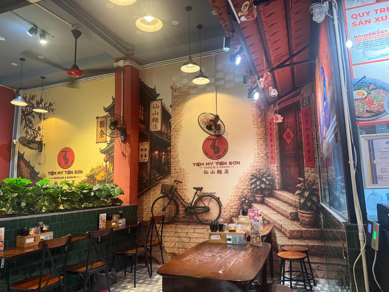 Tiệm Mỳ Tiên Sơn - Noodles and Dimsum