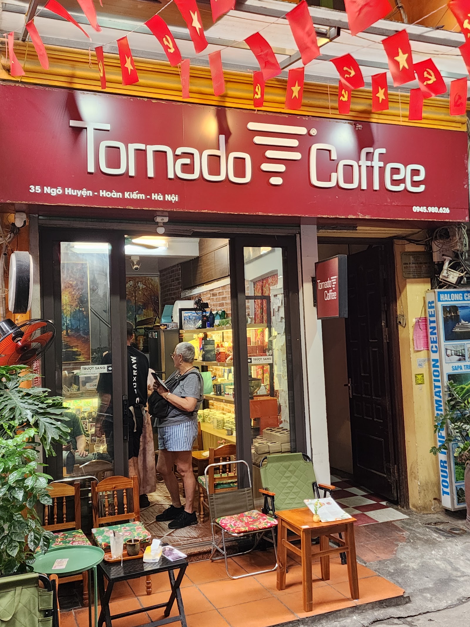 TORNADO COFFEE – Không gian quán