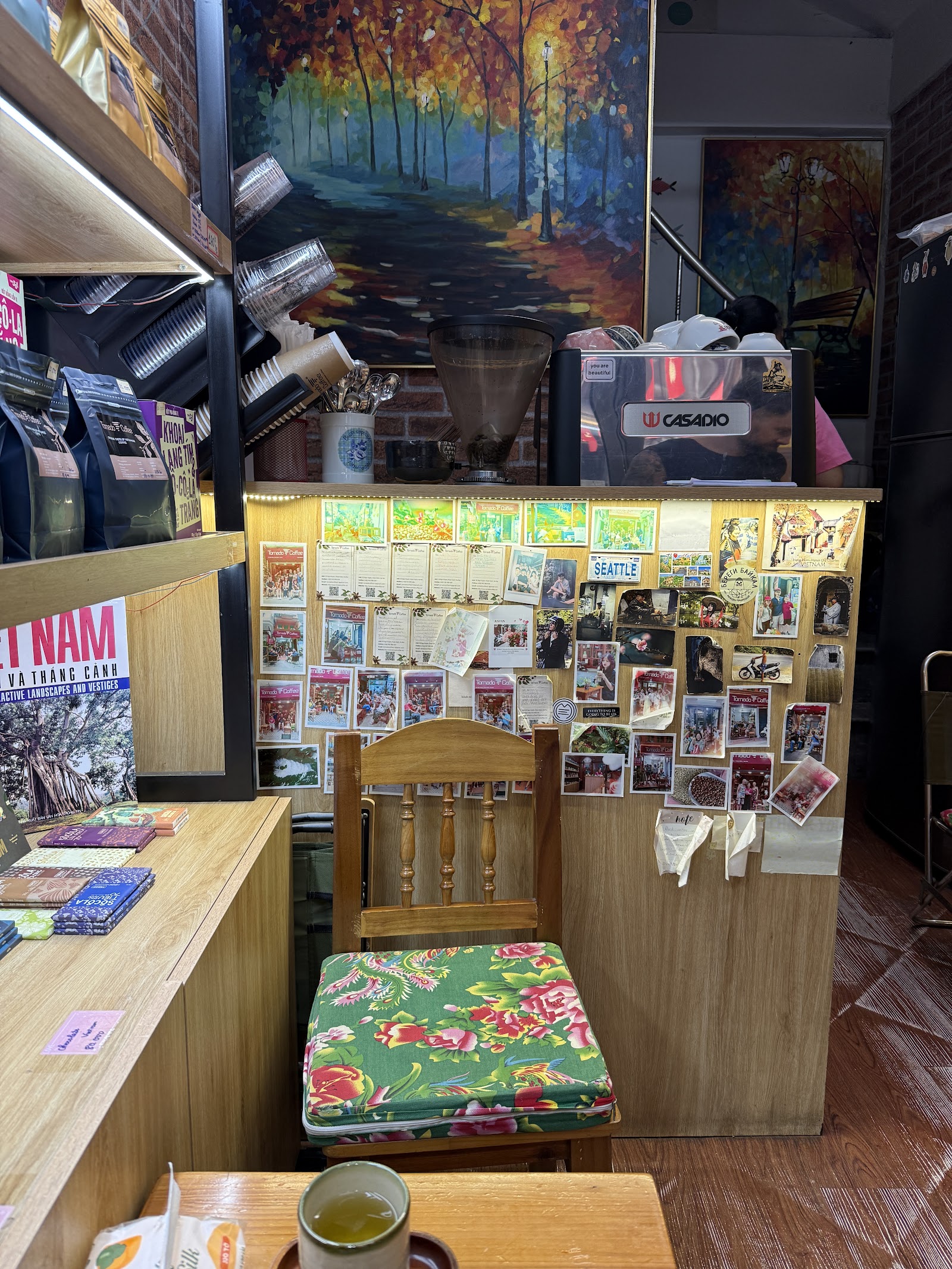 TORNADO COFFEE – Không gian quán