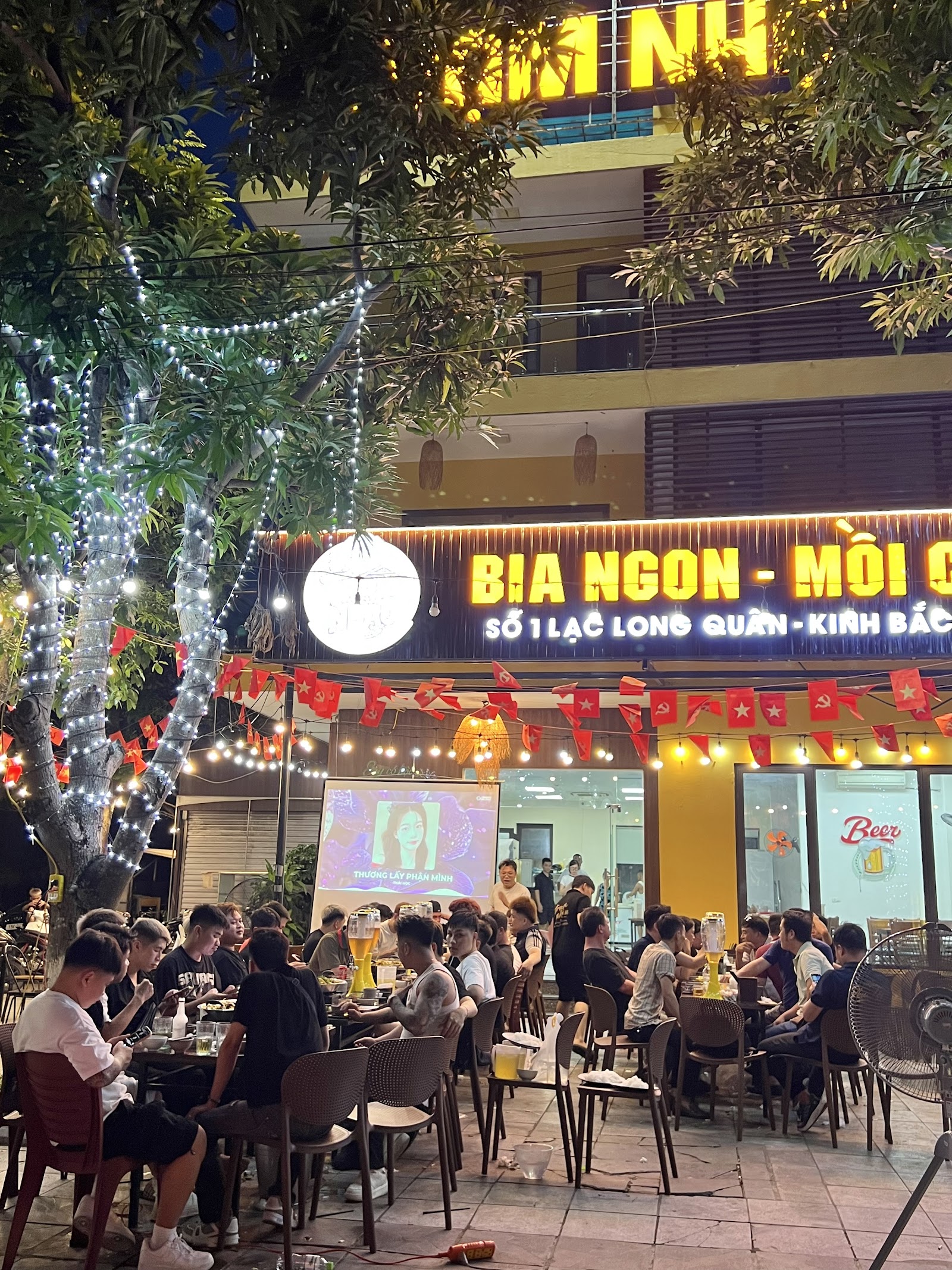 TRẠM NHẬU KINH BẮC