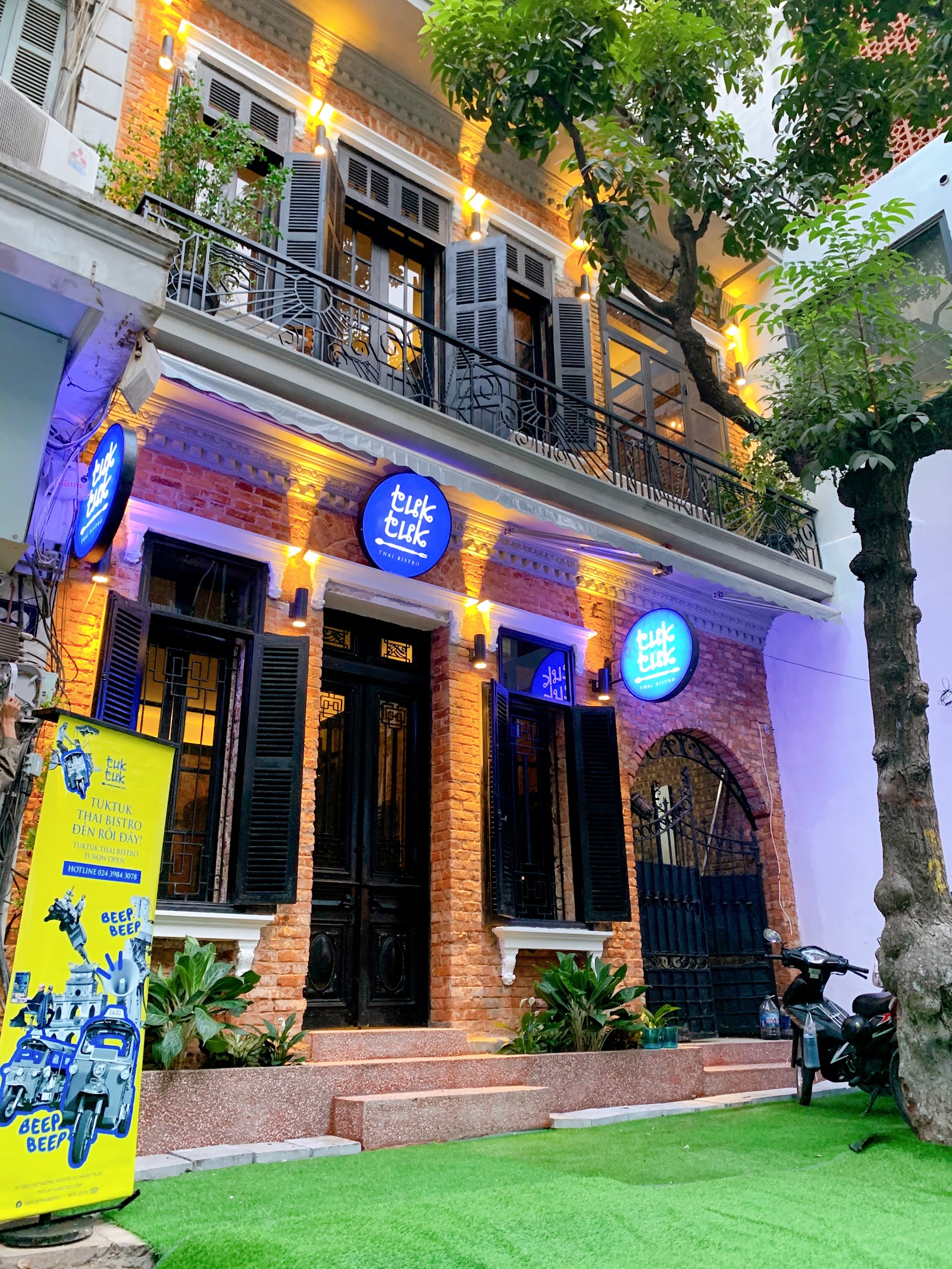 TukTuk Thai Bistro - Triệu Việt Vương