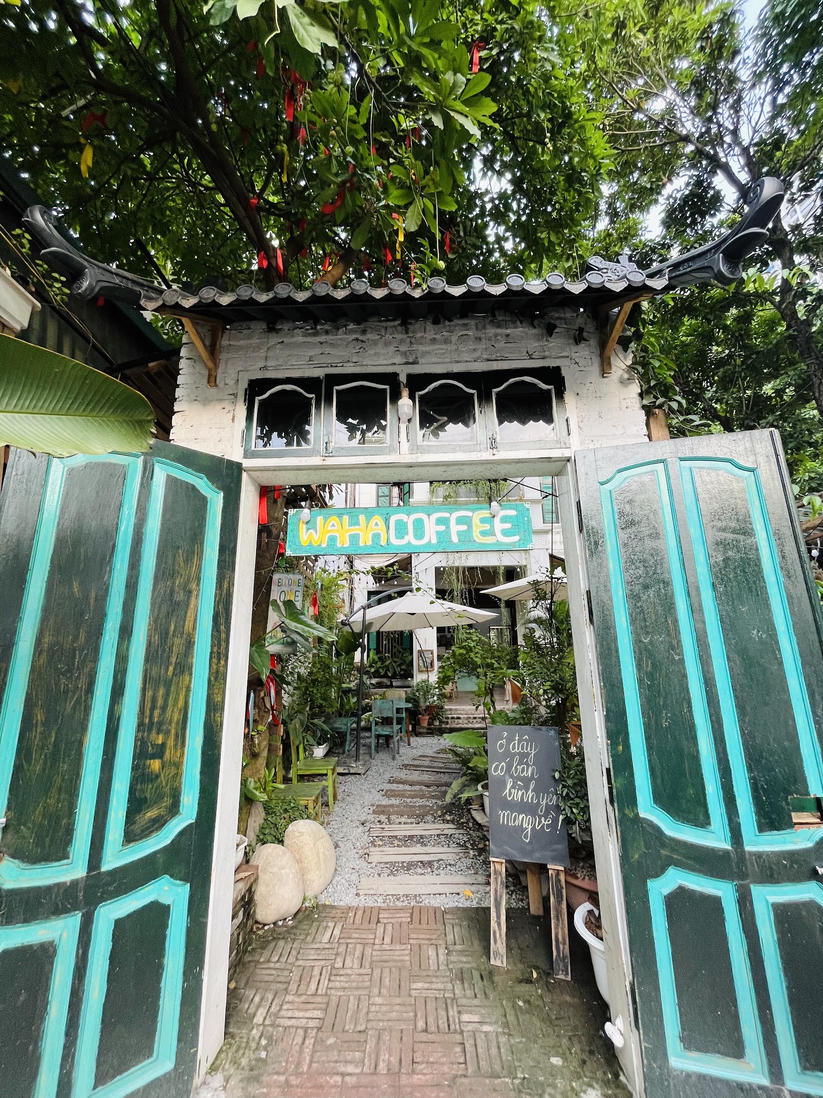 WAHA COFFEE - Cà phê cổ trang Hà Nội