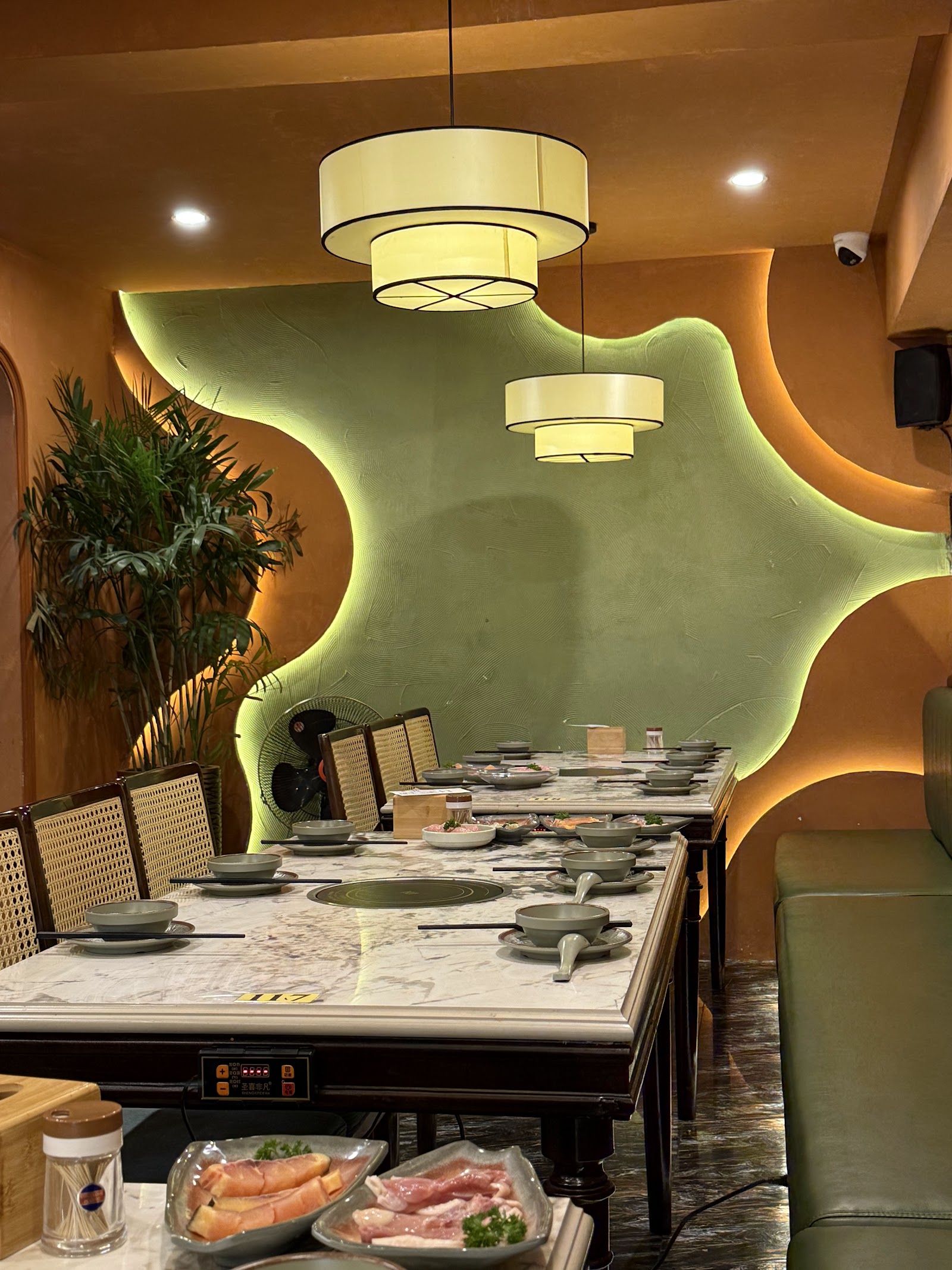 WuLong - Taiwanese Hotpot Buffet - Giảng Võ – Không gian quán