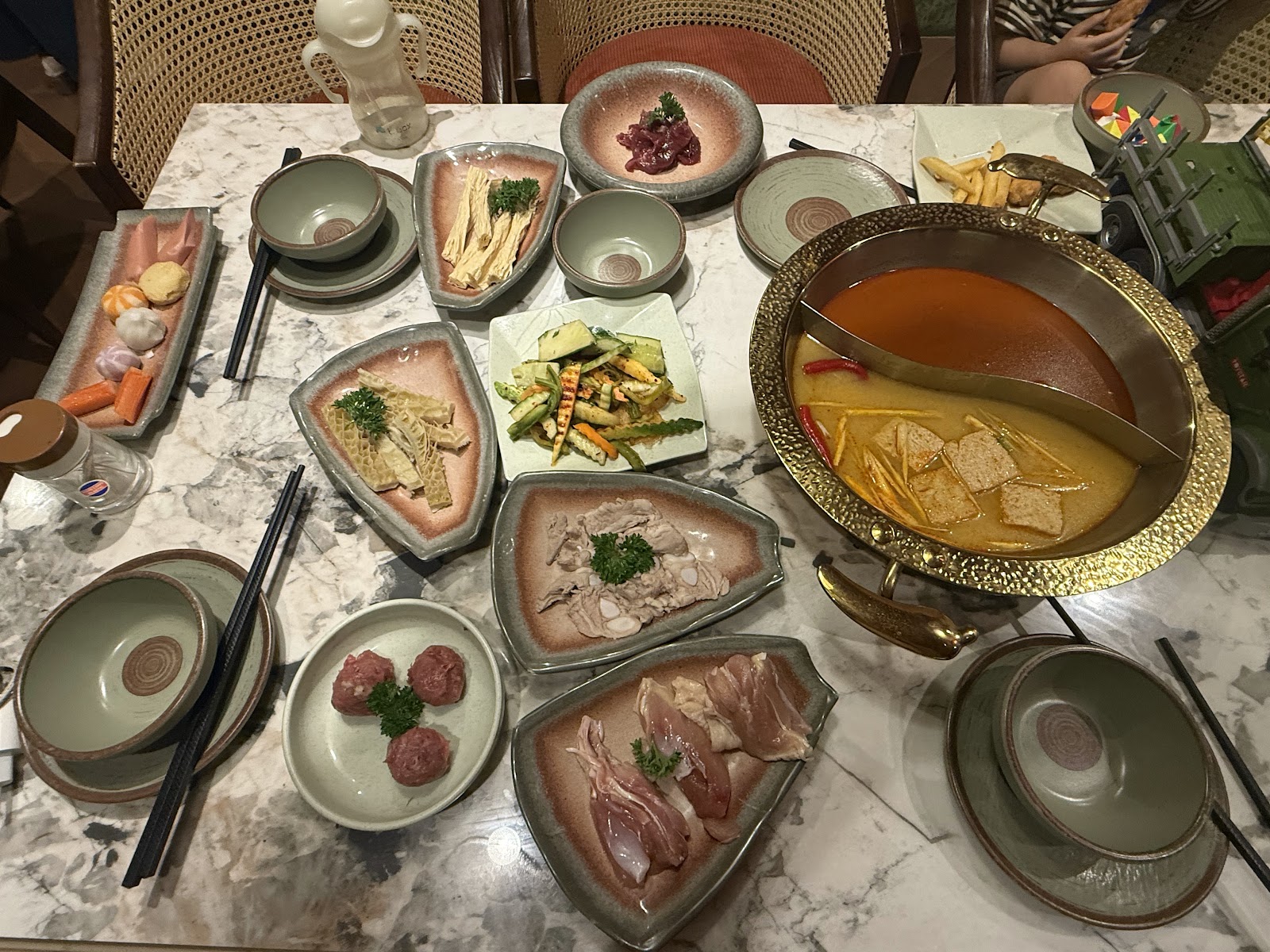 WuLong - Taiwanese Hotpot Buffet - Giảng Võ