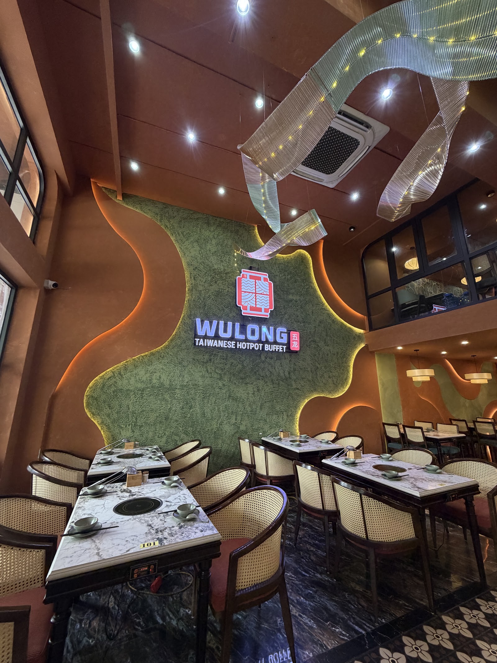 WuLong - Taiwanese Hotpot Buffet - Giảng Võ – Không gian quán