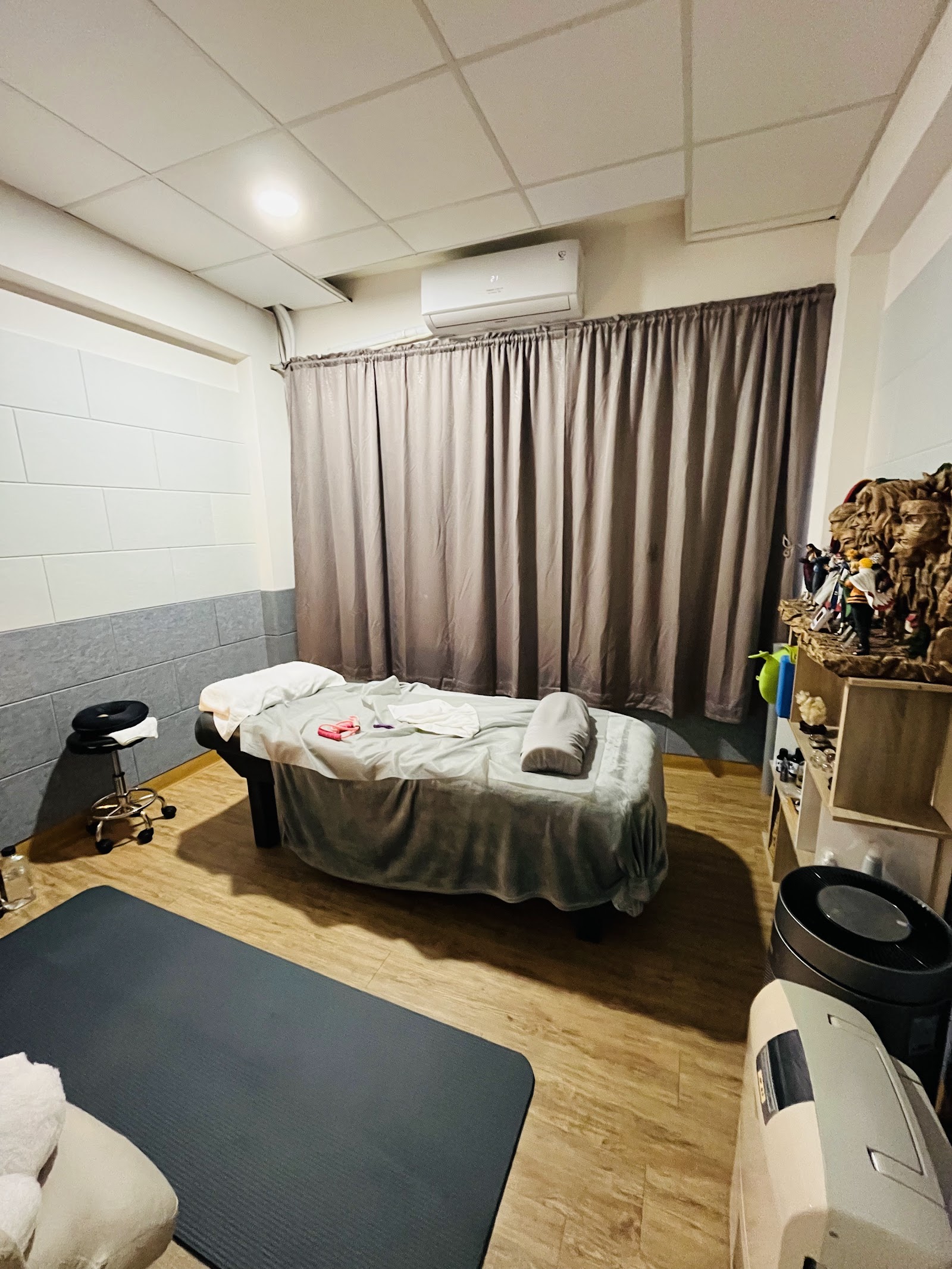 修身養心 筋絡穴位放鬆 massage環境照