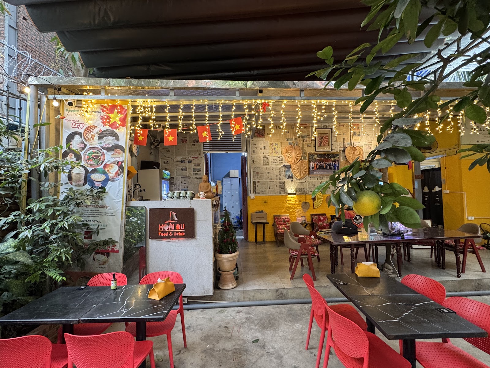 Xoài Đu Bistro & Cafe – Không gian quán