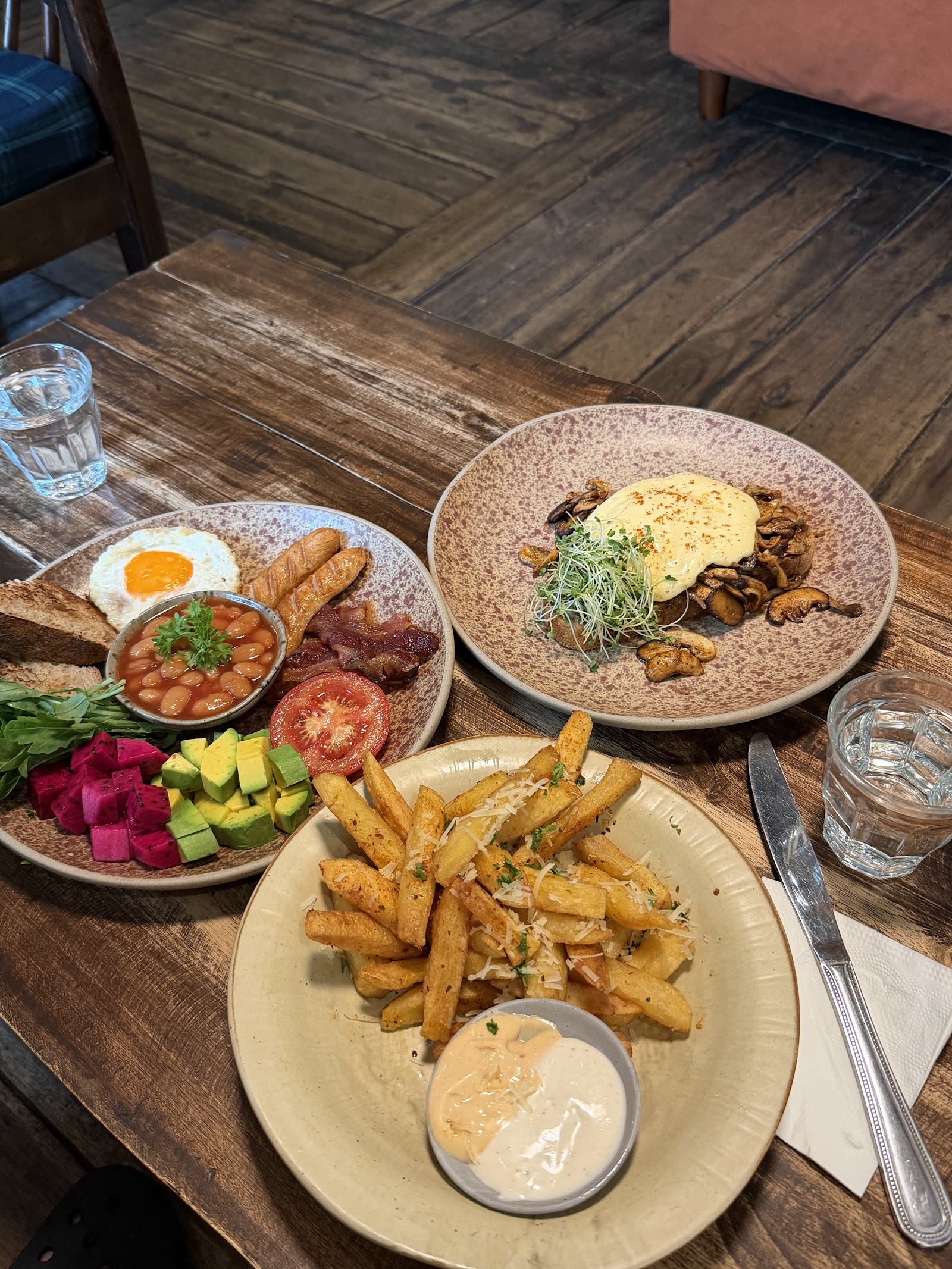 Xofa Café & Bistro