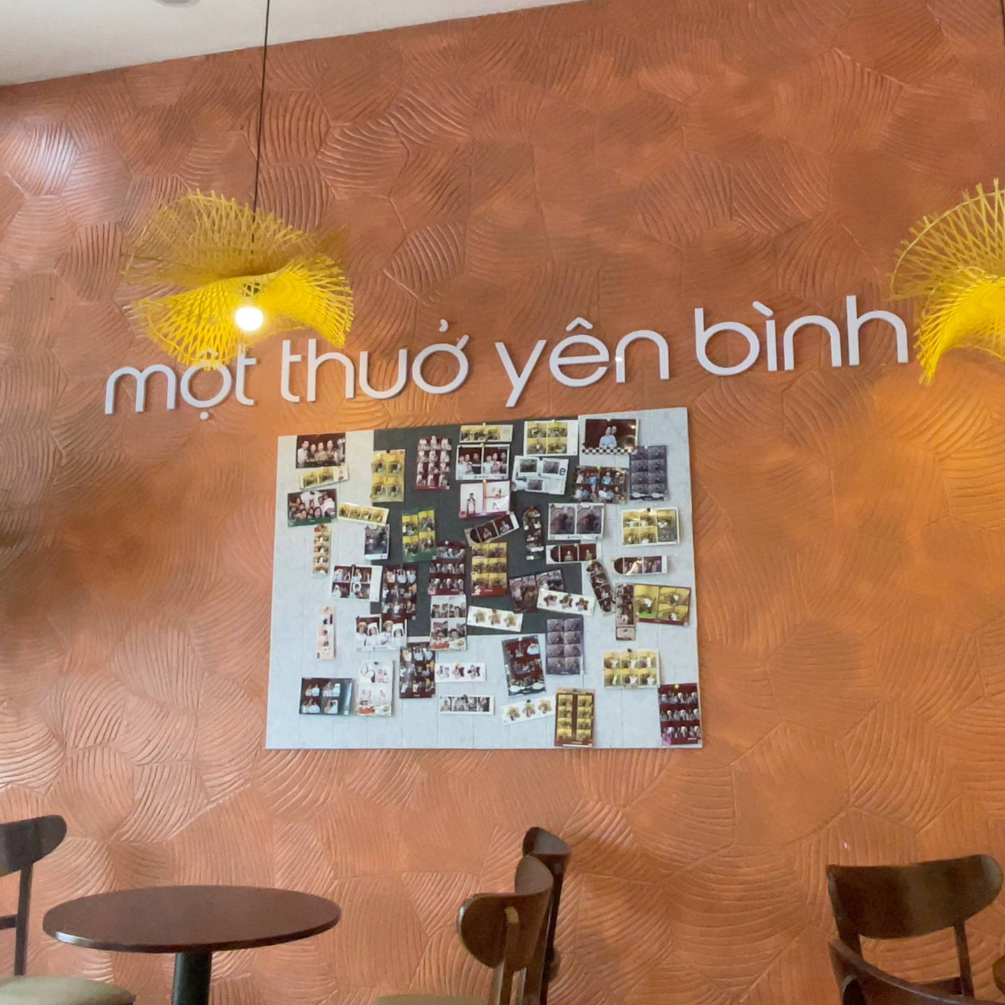 YÊN café & photobooth