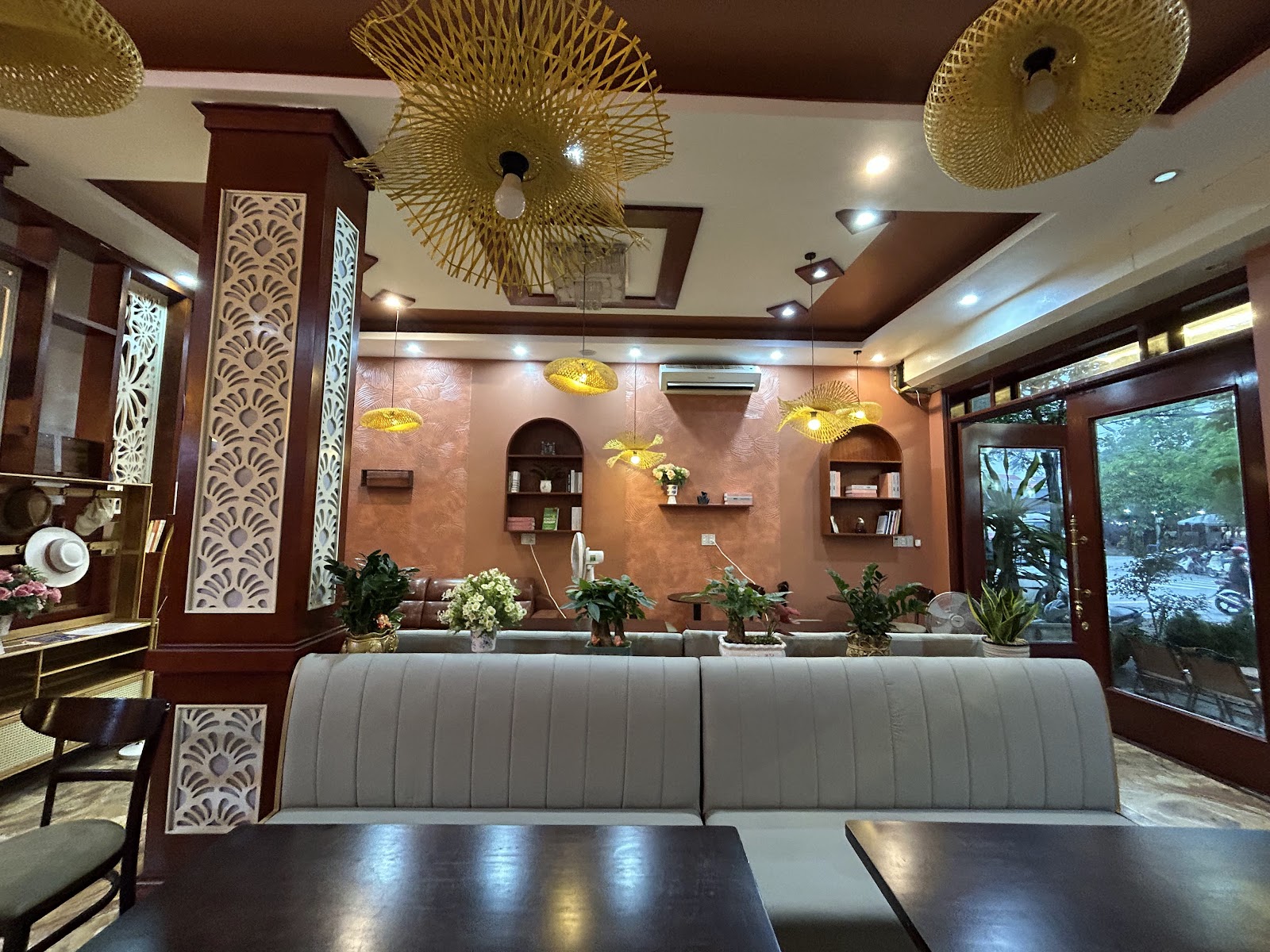 YÊN café & photobooth