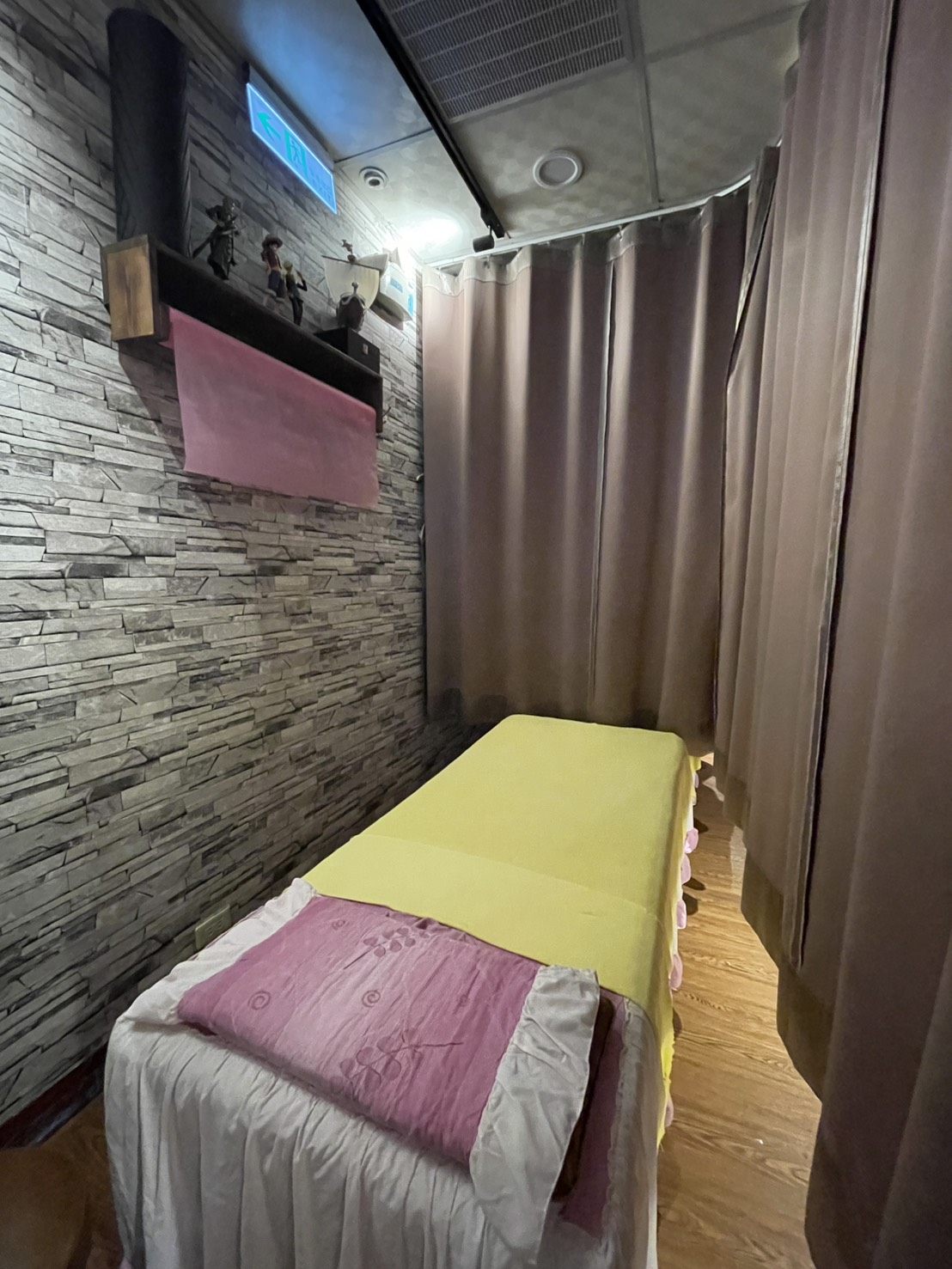指舞按讚 經絡會館|永和按摩|永和養生館|推拿整復|腳底按摩|經絡按摩|精油舒壓|拔罐|刮痧|永和按摩推薦|massage|環境照